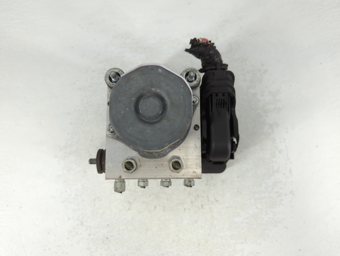 2015-2016 Honda Cr-V ABS Pump Control Module Replacement P/N:61438640200700 Fits Fits 2015 2016 OEM Used Auto Parts - Oemuse