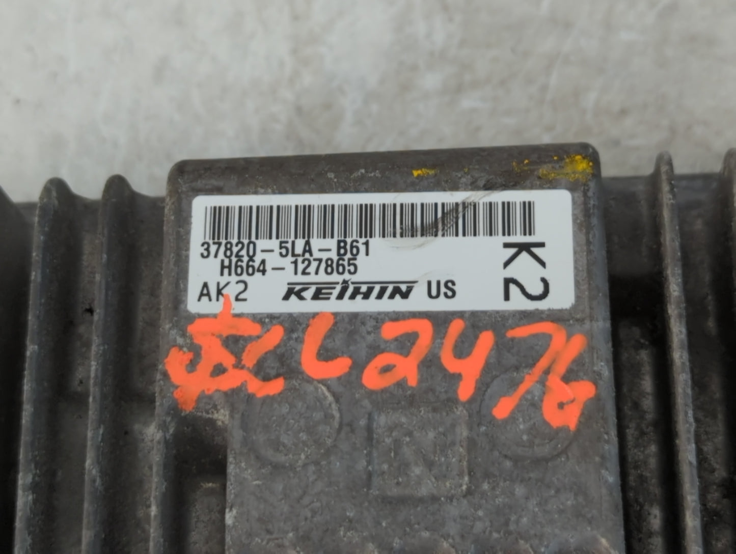 2016 Honda Cr-V PCM Engine Control Computer ECU ECM PCU OEM P/N:37820-5LA-B61 Fits OEM Used Auto Parts - Oemusedautoparts1.c