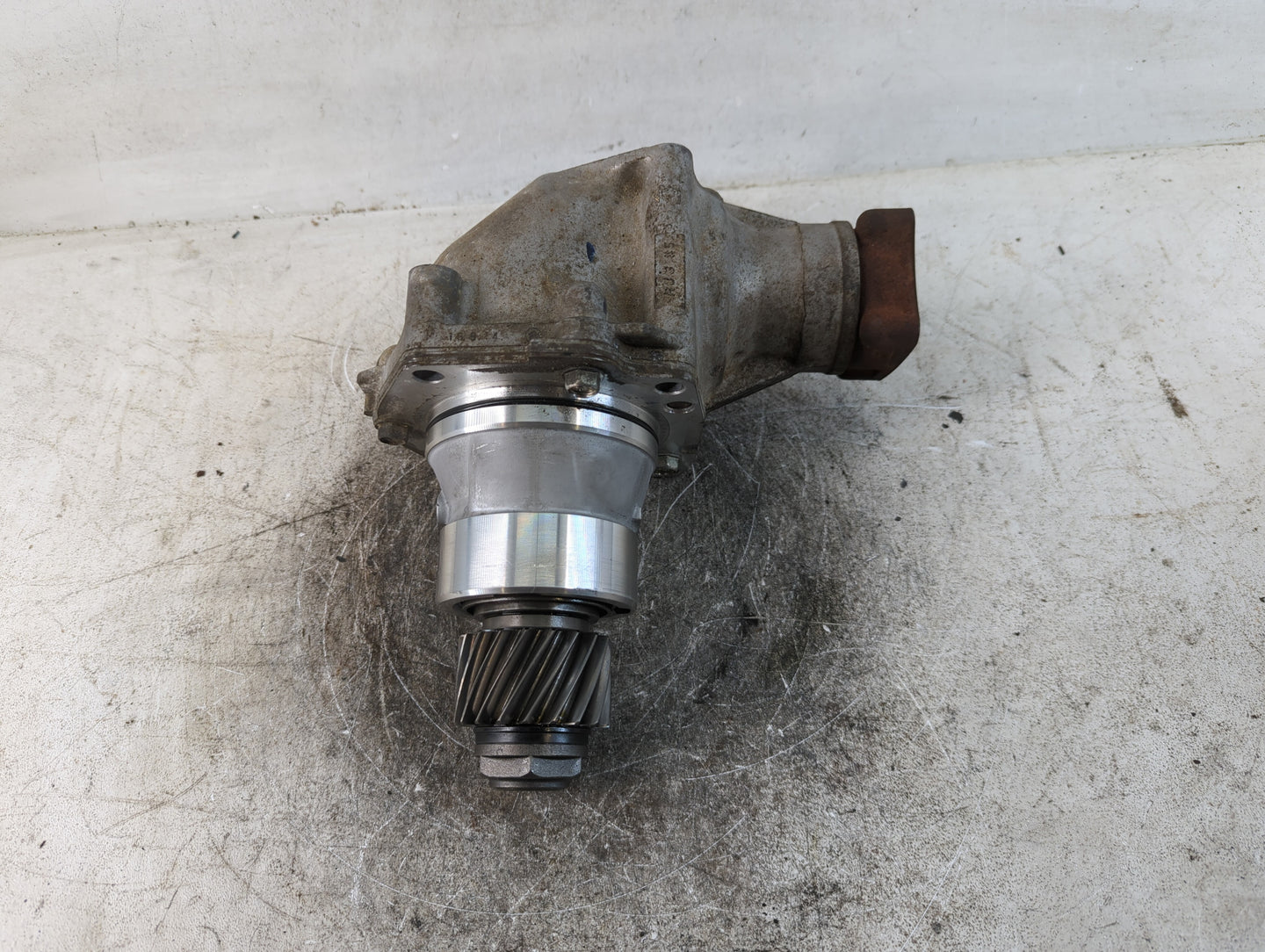 2016 Honda Cr-V Transfer Case Assembly P/N:5LJ:K493627 Fits OEM Used Auto Parts - Oemusedautoparts1.com