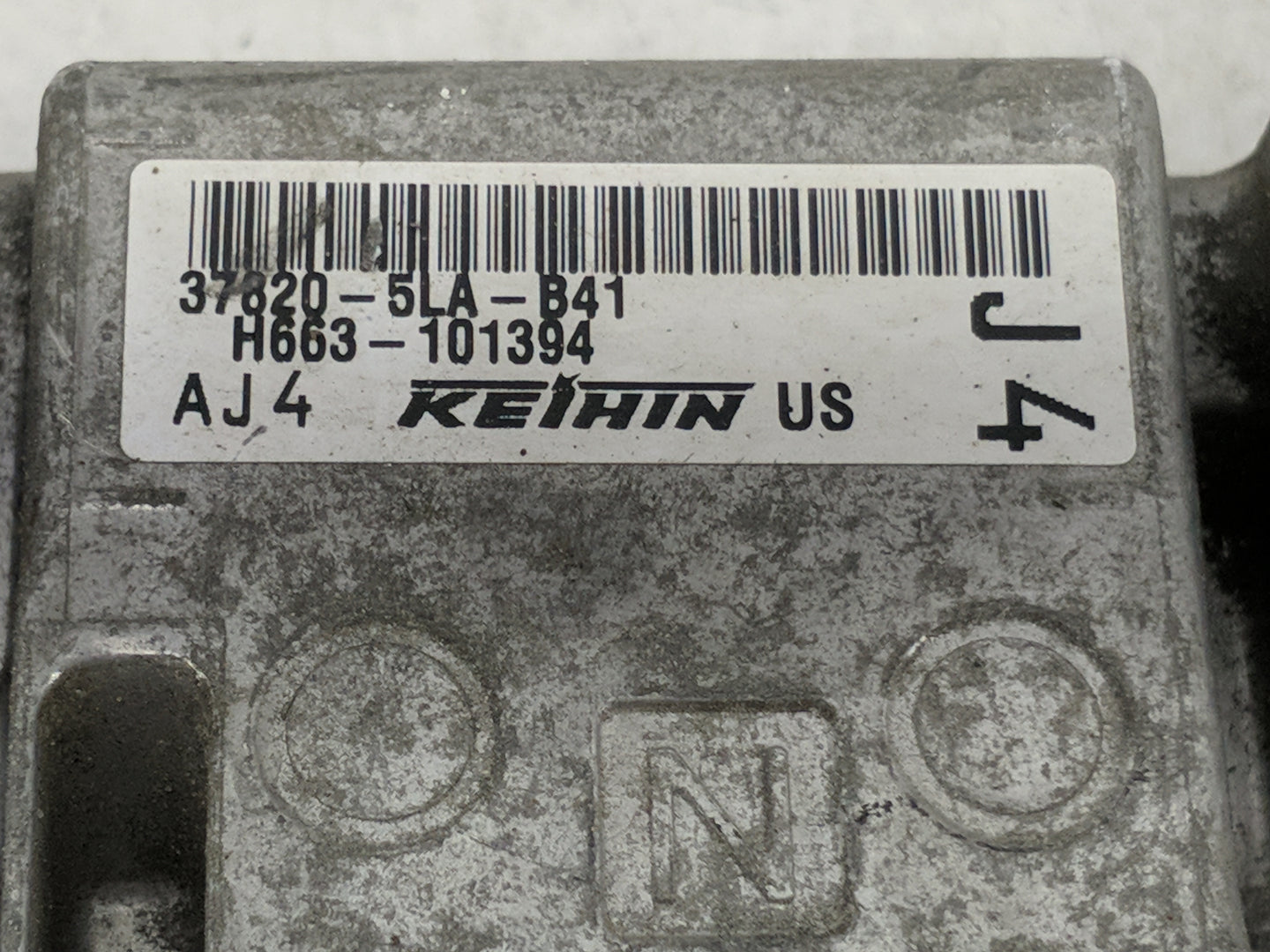 2016 Honda Crv PCM Engine Control Computer ECU ECM PCU OEM P/N:37820-5LA-B41 Fits OEM Used Auto Parts - Oemusedautoparts1.co