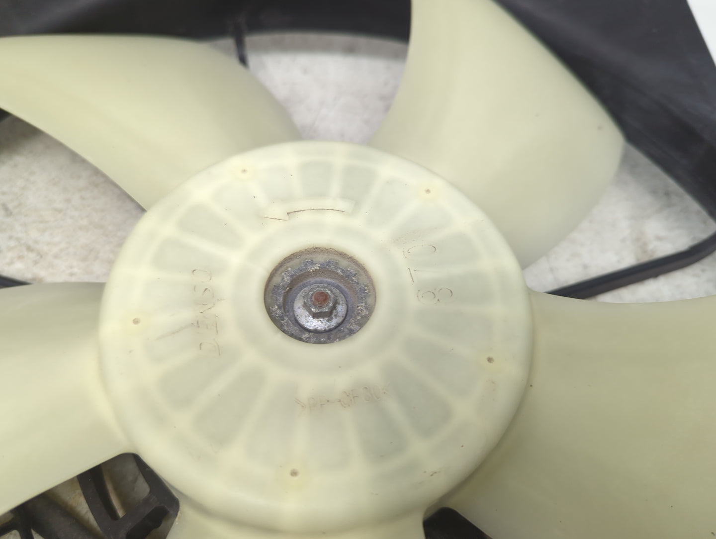 2016 Honda Crv Electric Radiator Cooling Fan Motor Assembly P/N:DENSO Fits Fits 2015 OEM Used Auto Parts - Oemusedautoparts1