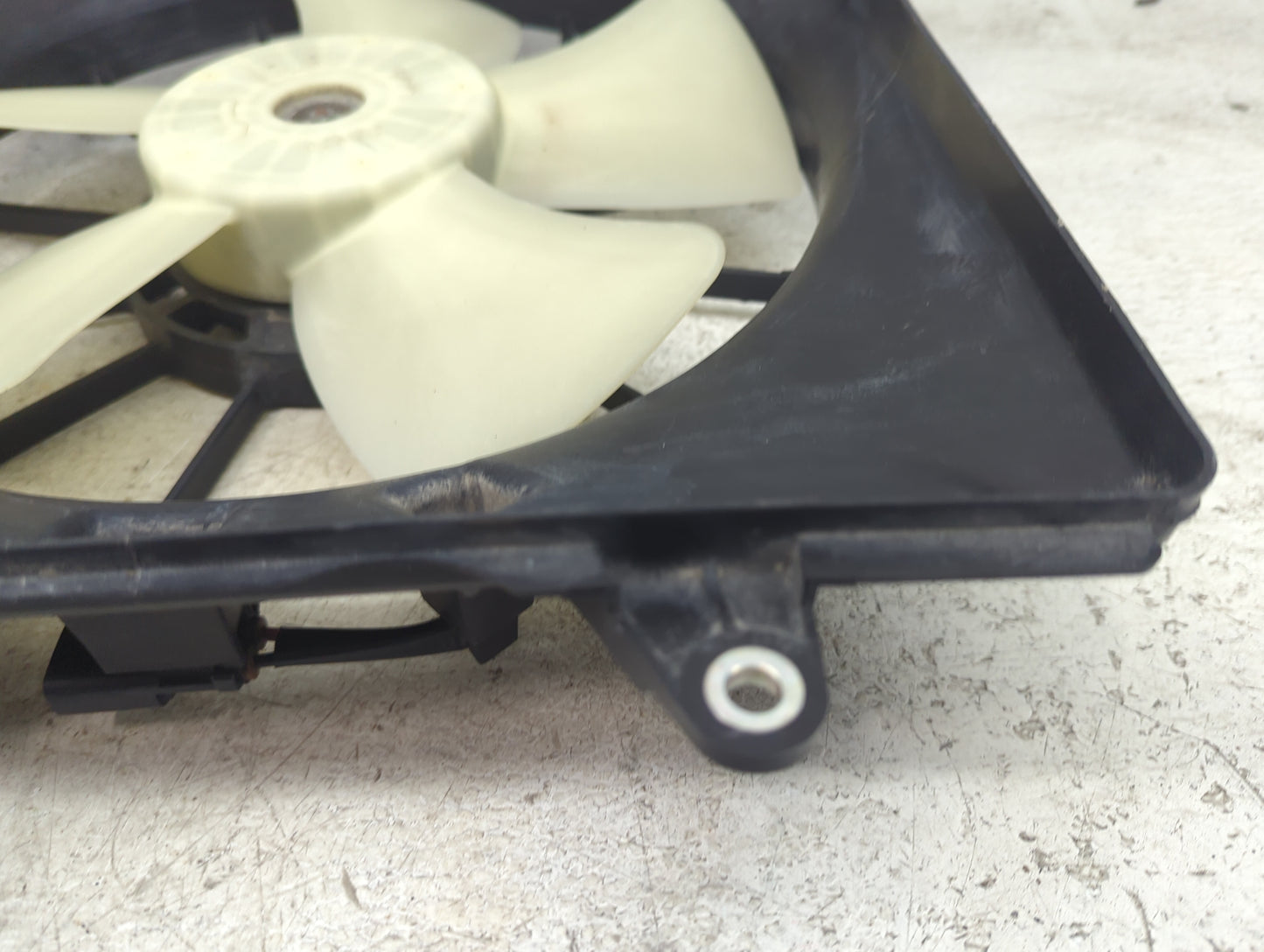 2016 Honda Crv Electric Radiator Cooling Fan Motor Assembly P/N:DENSO Fits Fits 2015 OEM Used Auto Parts - Oemusedautoparts1
