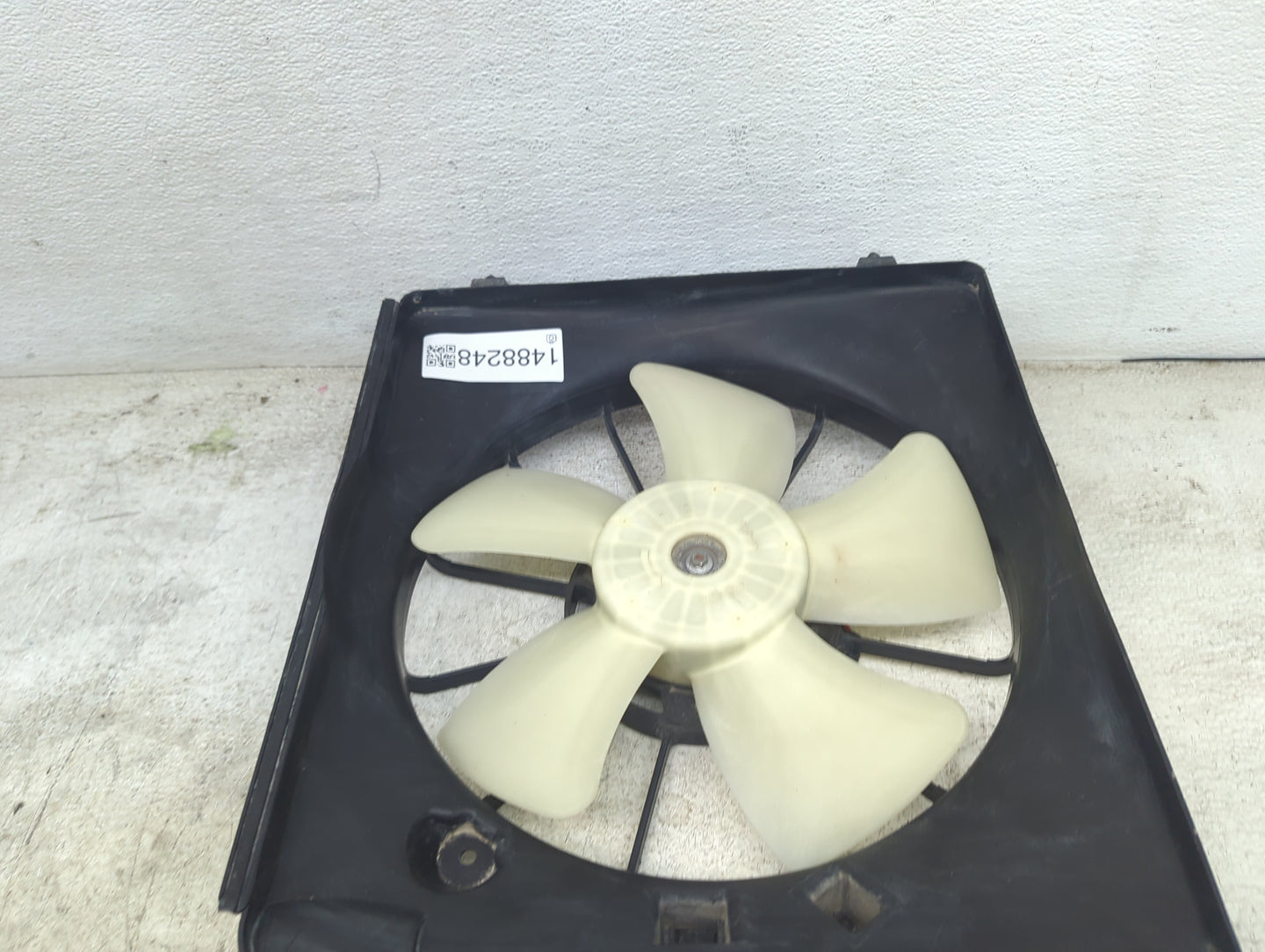 2016 Honda Crv Electric Radiator Cooling Fan Motor Assembly P/N:DENSO Fits Fits 2015 OEM Used Auto Parts - Oemusedautoparts1