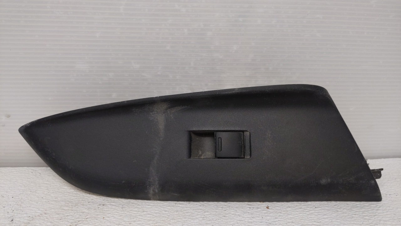 2016 Honda Fit Passeneger Right Power Window Switch 35760-t5r-a011-m1 - Oemusedautoparts1.com