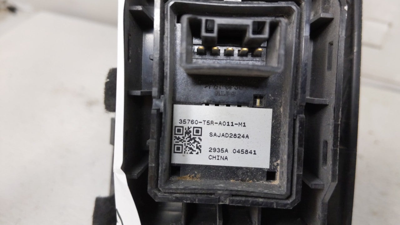 2016 Honda Fit Passeneger Right Power Window Switch 35760-t5r-a011-m1 - Oemusedautoparts1.com
