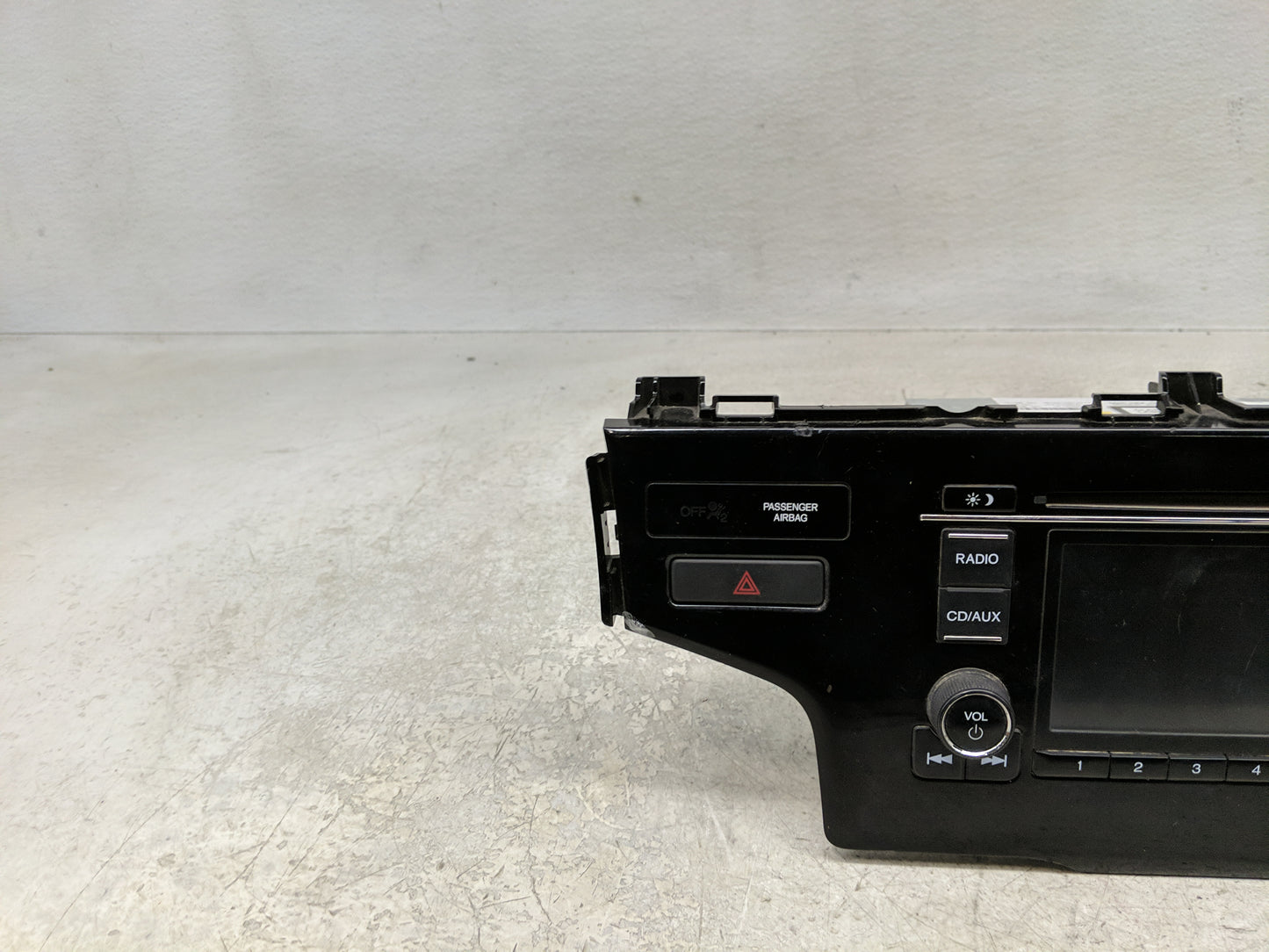 2015-2019 Honda Fit Radio AM FM Cd Player Receiver Replacement Fits Fits 2015 2016 2017 2018 2019 OEM Used Auto Parts - Oemu