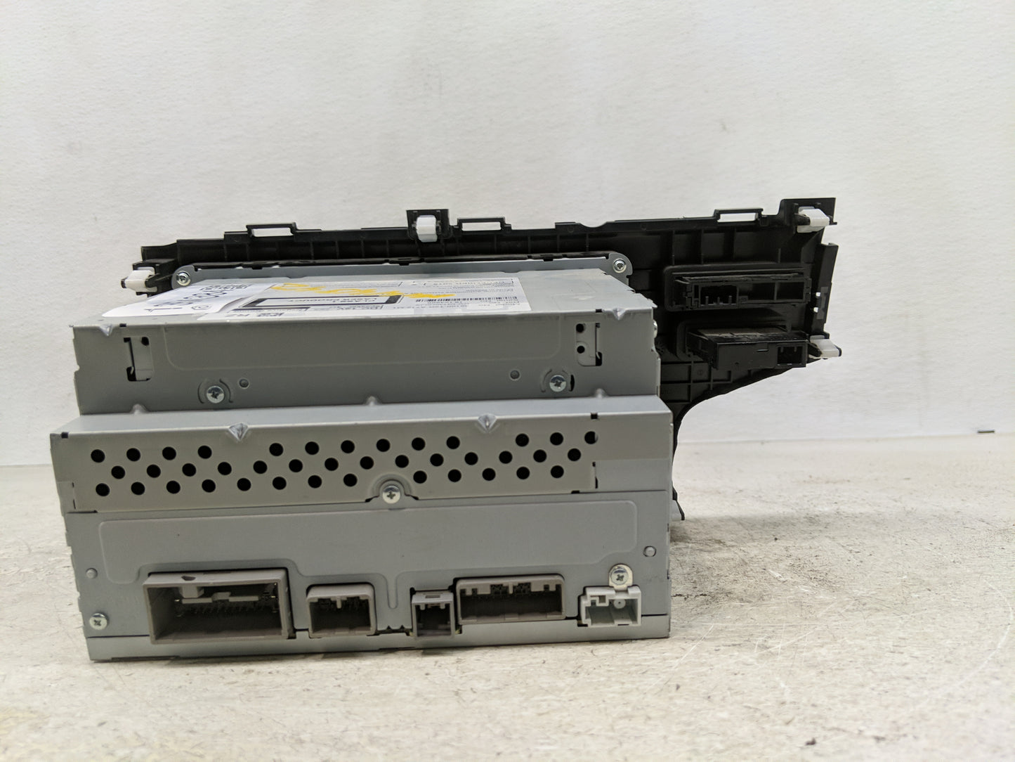 2015-2019 Honda Fit Radio AM FM Cd Player Receiver Replacement Fits Fits 2015 2016 2017 2018 2019 OEM Used Auto Parts - Oemu