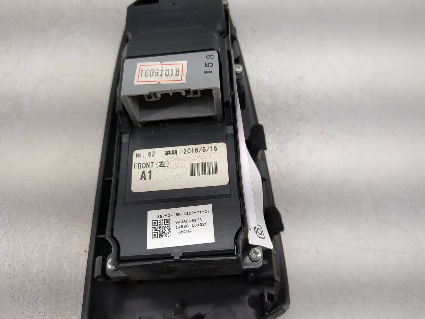 2015-2020 Honda Fit Master Power Window Switch Replacement Driver Side Left P/N:35750-T5R-A112-M1-07 Fits OEM Used Auto Part