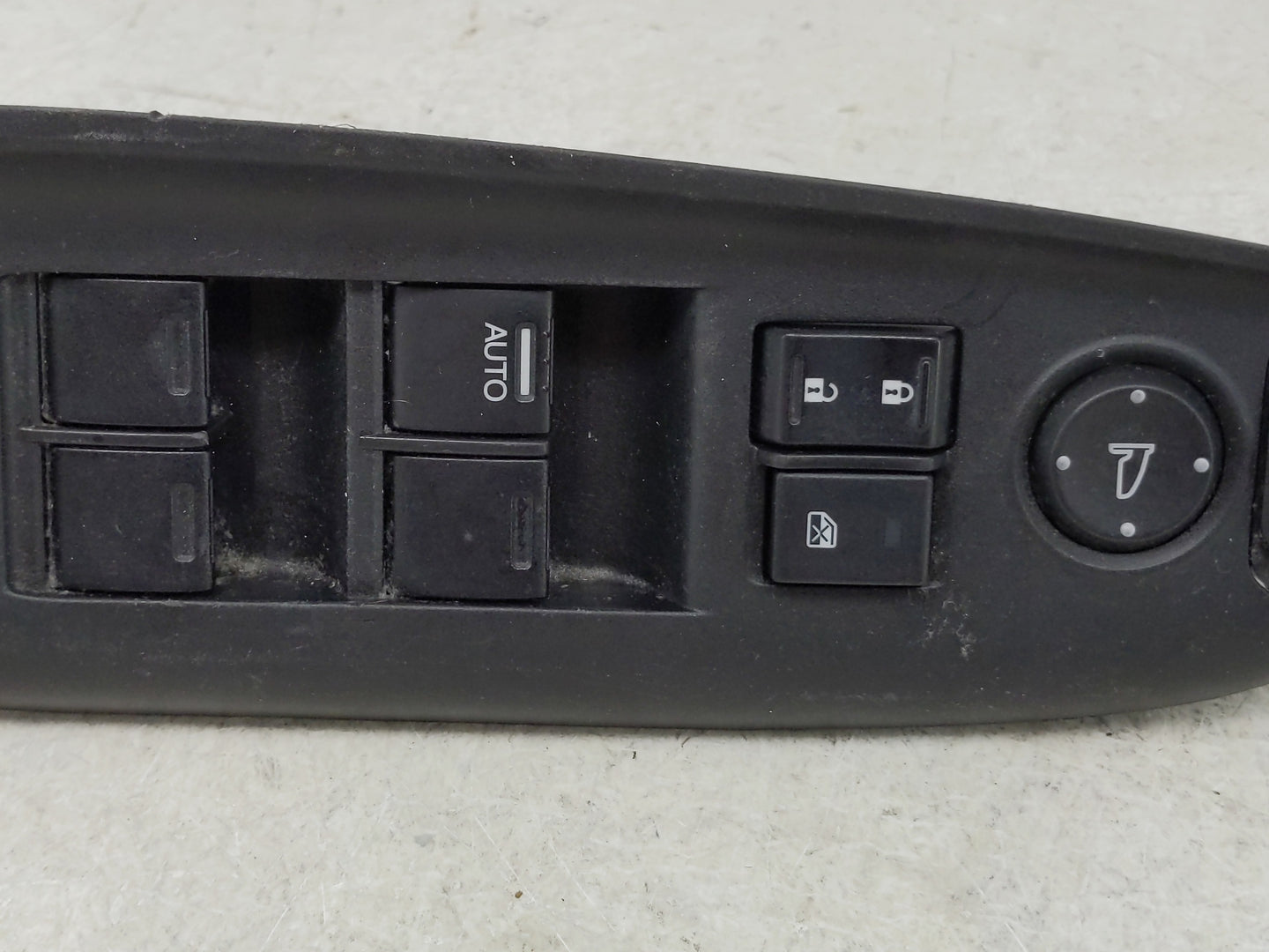 2015-2020 Honda Fit Master Power Window Switch Replacement Driver Side Left P/N:35750-T5R-A112-M1-07 Fits OEM Used Auto Part