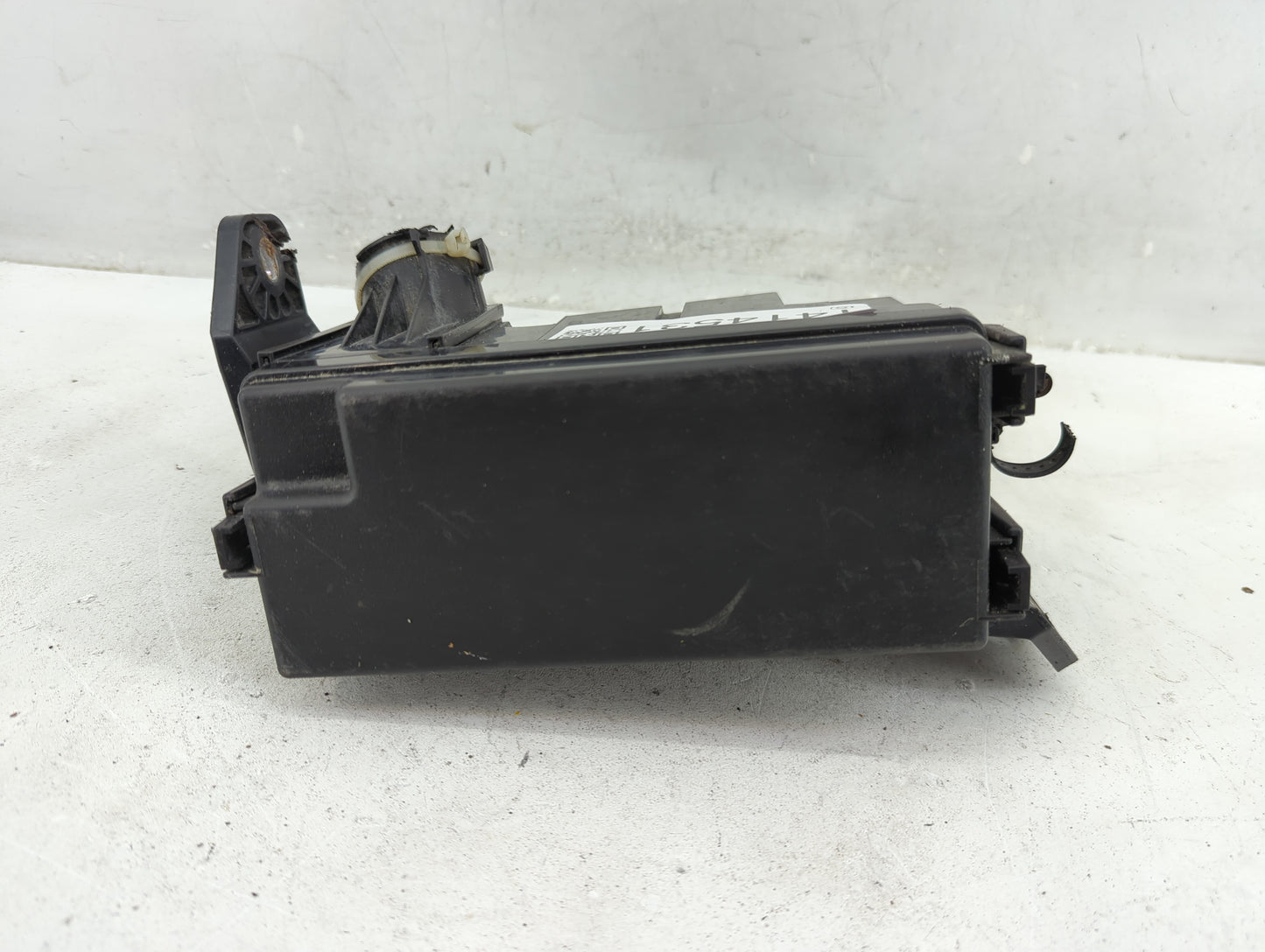 2015-2016 Honda Fit Fusebox Fuse Box Panel Relay Module Fits Fits 2015 2016 OEM Used Auto Parts - Oemusedautoparts1.com