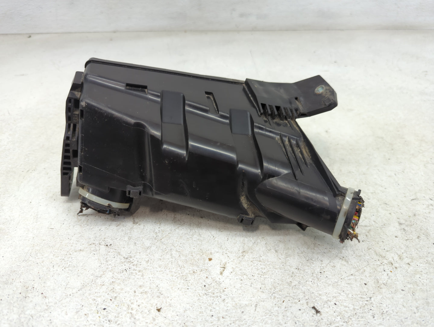 2015-2016 Honda Fit Fusebox Fuse Box Panel Relay Module Fits Fits 2015 2016 OEM Used Auto Parts - Oemusedautoparts1.com