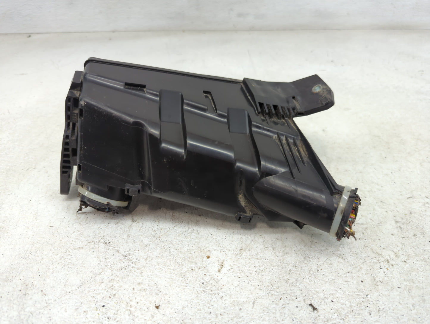 2015-2016 Honda Fit Fusebox Fuse Box Panel Relay Module Fits Fits 2015 2016 OEM Used Auto Parts - Oemusedautoparts1.com