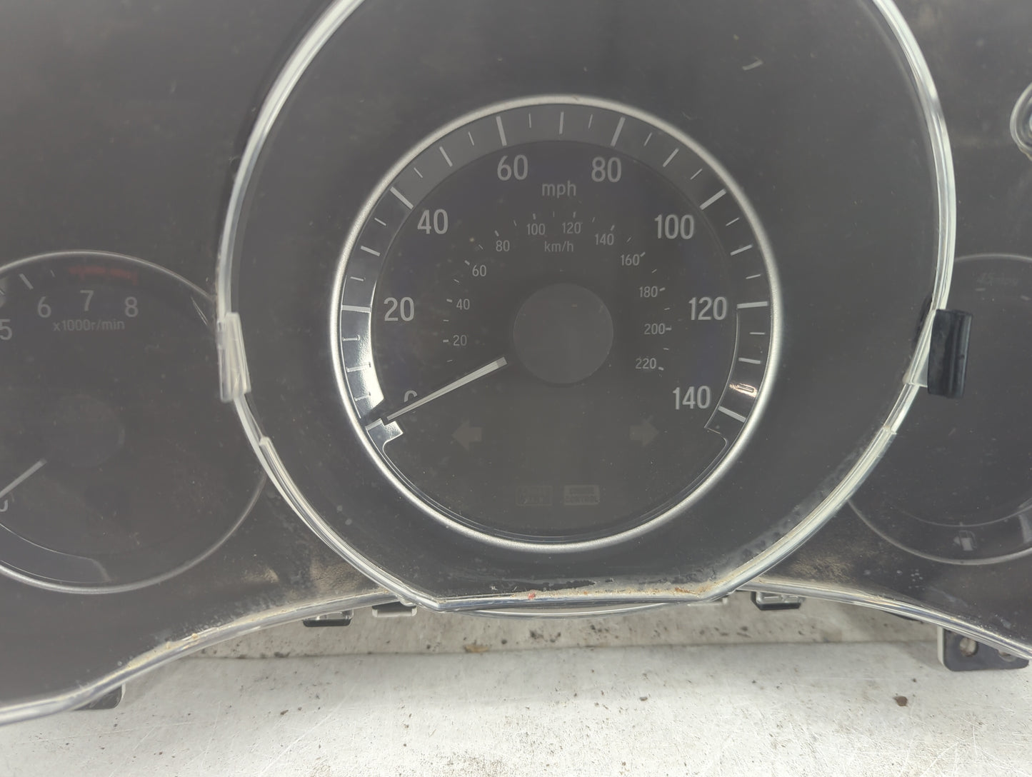2015-2017 Honda Fit Instrument Cluster Speedometer Gauges P/N:78100-T5R-A2 MX257490-5714 Fits Fits 2015 2016 2017 OEM Used A