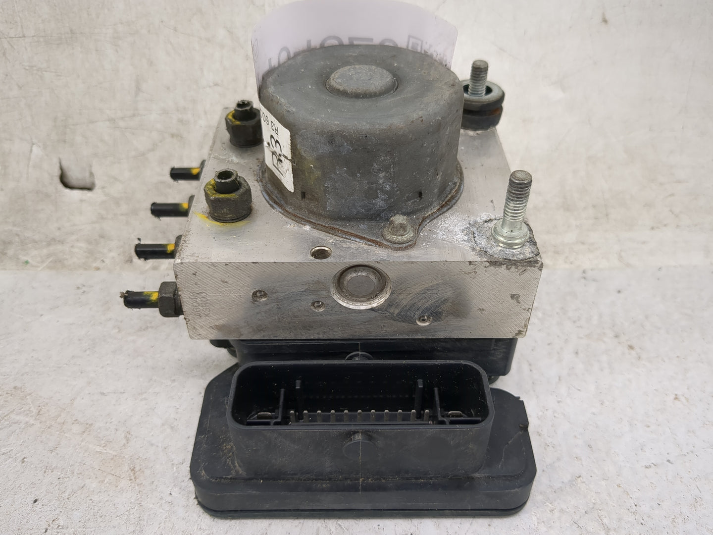 2015-2020 Honda Fit ABS Pump Control Module Replacement P/N:57110-T5R-A320-M1 0265255233 Fits Fits 2015 2016 2017 2018 2019 