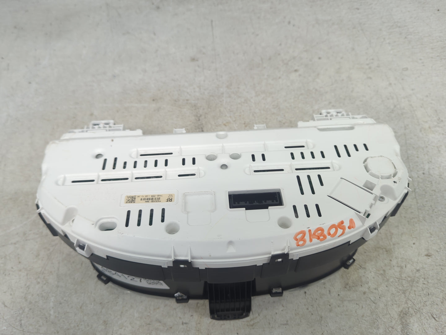 2015-2017 Honda Fit Instrument Cluster Speedometer Gauges P/N:78100-T5R-A4 MX2574B0-3444 Miles: Fits Fits 2015 2016 2017 OEM