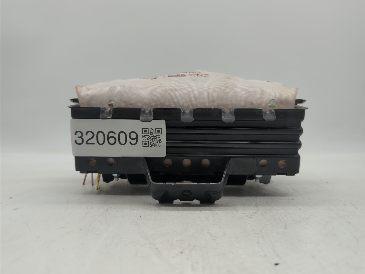 2016 Honda Fit Air Bag Driver Left Steering Wheel Mounted P/N:77850-T5R-A81 Fits OEM Used Auto Parts - Oemusedautoparts1.com
