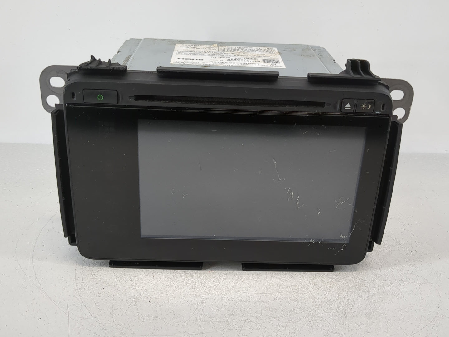 2016 Honda Hr-V Radio AM FM Cd Player Receiver Replacement P/N:39100-T7W-A513-M1 Fits OEM Used Auto Parts - Oemusedautoparts