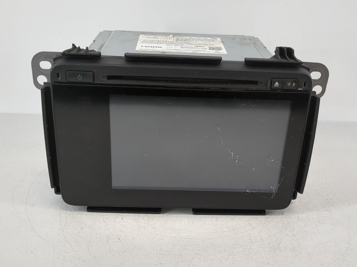 2016 Honda Hr-V Radio AM FM Cd Player Receiver Replacement P/N:39100-T7W-A513-M1 Fits OEM Used Auto Parts - Oemusedautoparts