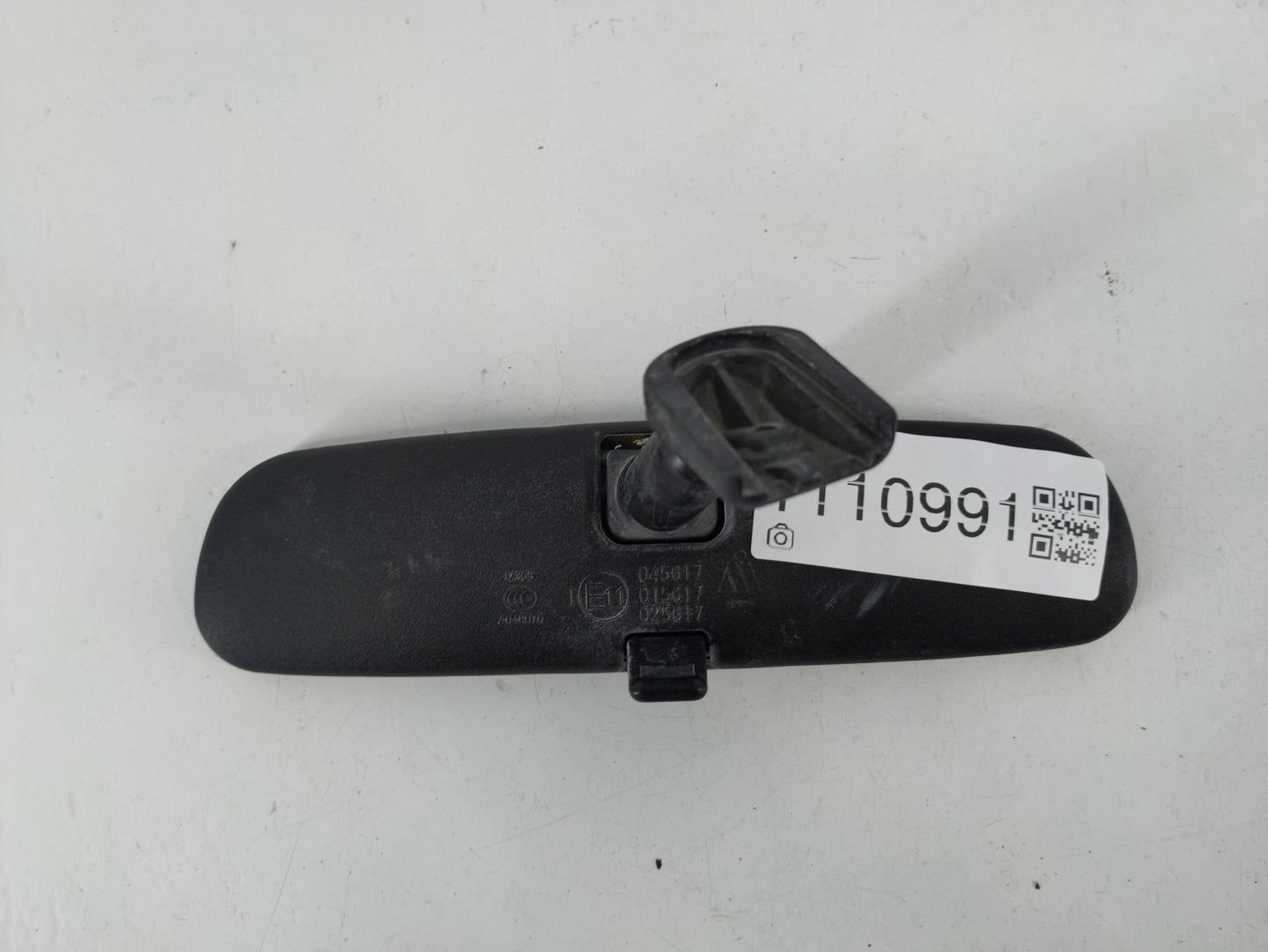 2016-2022 Honda Hr-V Interior Rear View Mirror Replacement OEM P/N:E11015617 E11045617 Fits OEM Used Auto Parts - Oemusedaut