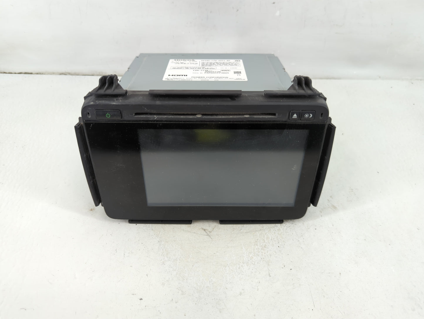 2016 Honda Hr-V Radio AM FM Cd Player Receiver Replacement P/N:39100-T7W-A014-M1 Fits OEM Used Auto Parts - Oemusedautoparts