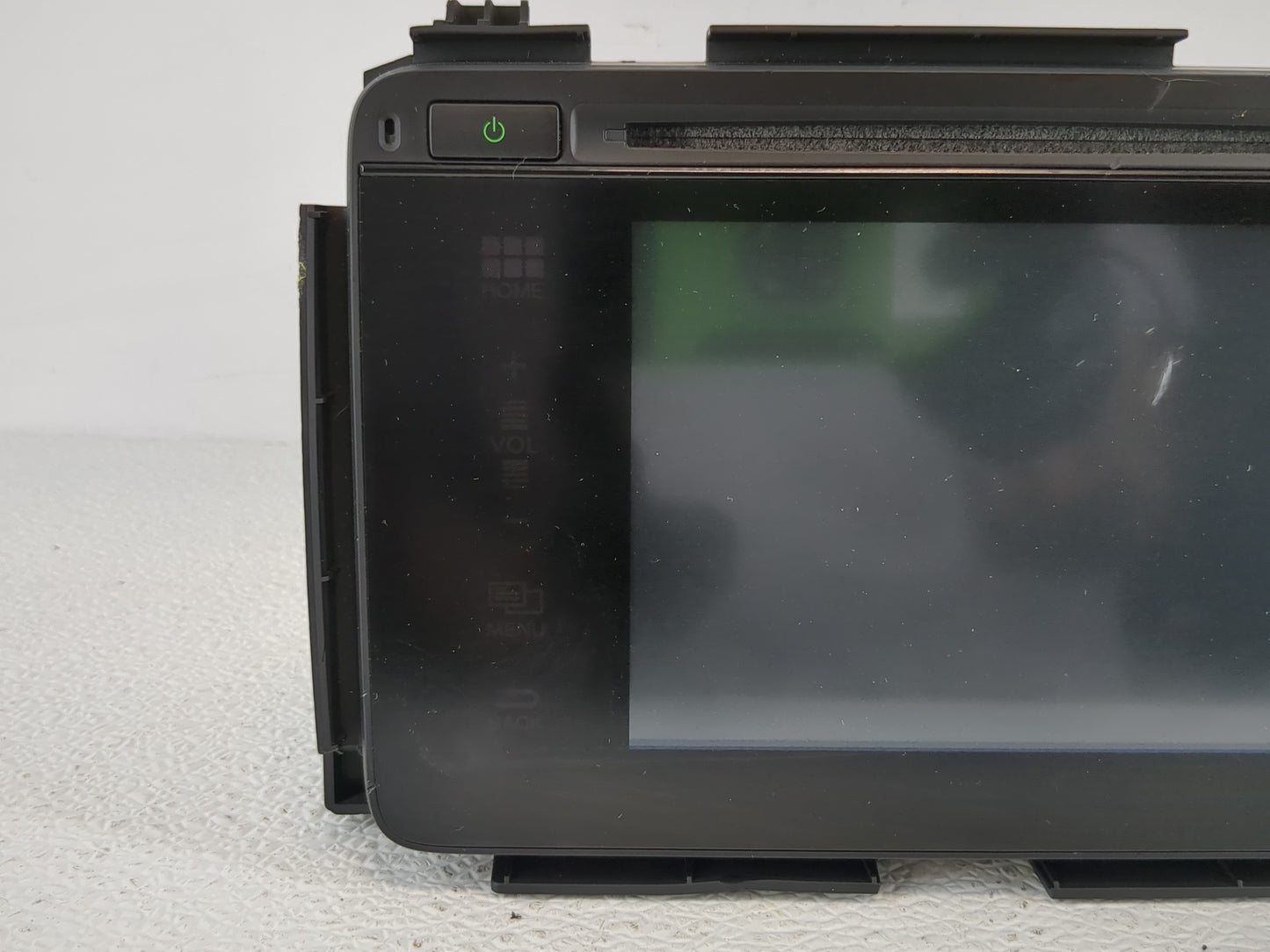 2016 Honda Hr-V Radio AM FM Cd Player Receiver Replacement P/N:39100-T7W-A014-M1 Fits OEM Used Auto Parts - Oemusedautoparts