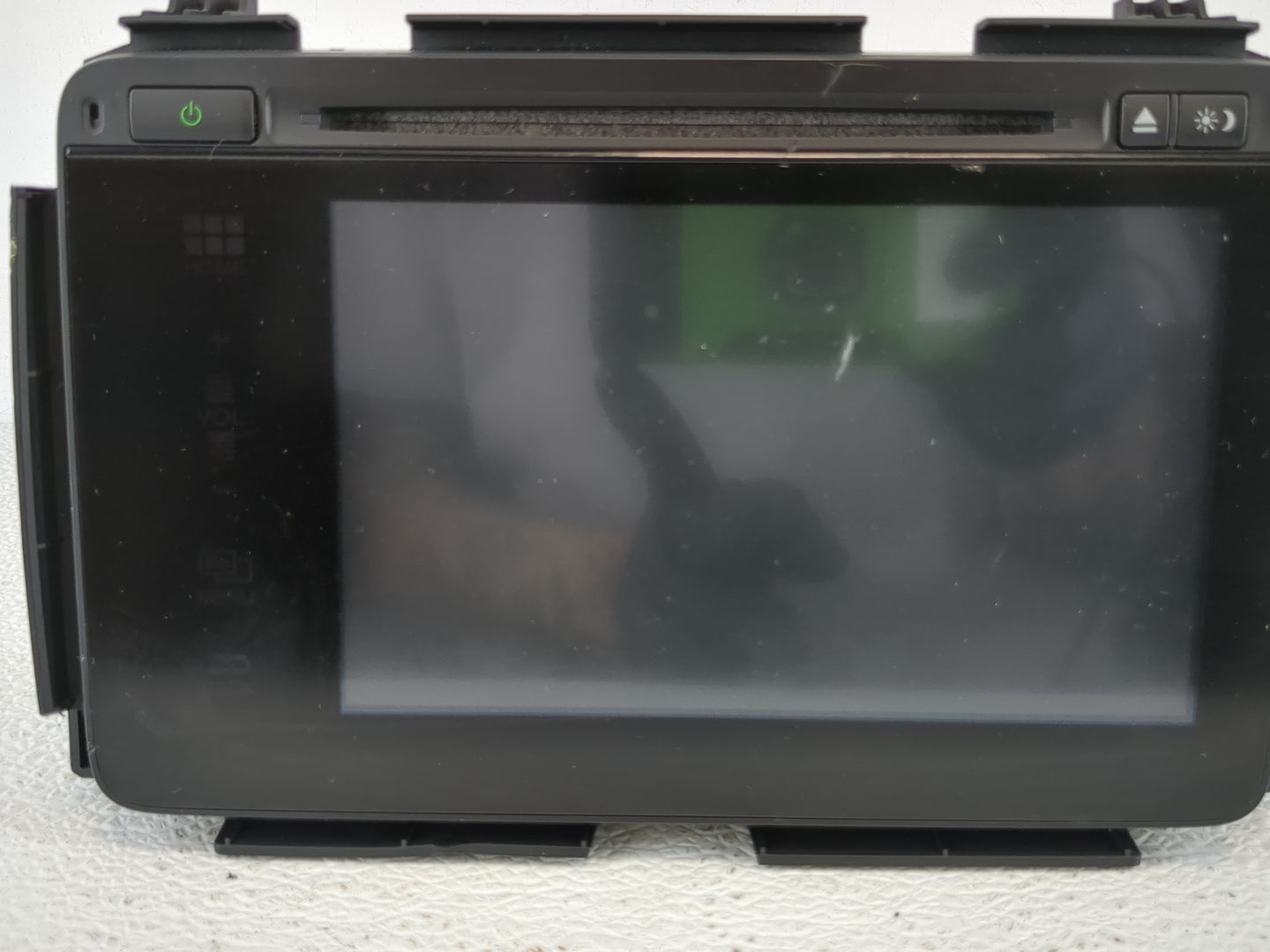 2016 Honda Hr-V Radio AM FM Cd Player Receiver Replacement P/N:39100-T7W-A014-M1 Fits OEM Used Auto Parts - Oemusedautoparts