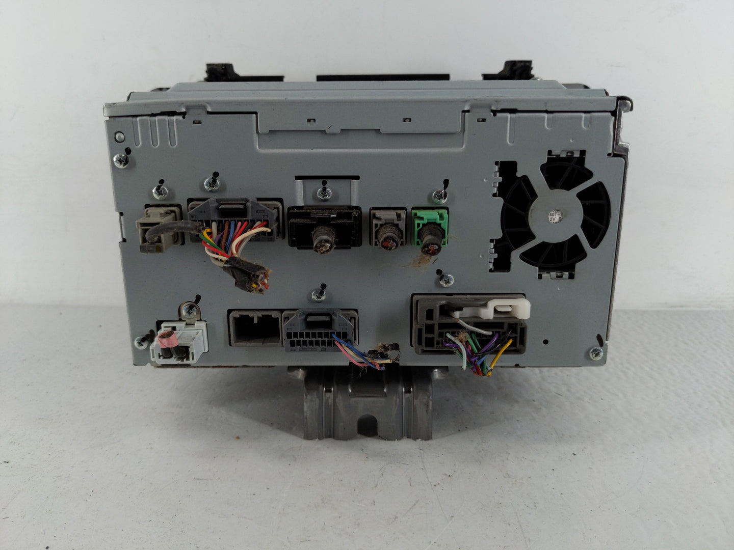 2016 Honda Hr-V Radio AM FM Cd Player Receiver Replacement P/N:39100-T7W-A014-M1 Fits OEM Used Auto Parts - Oemusedautoparts