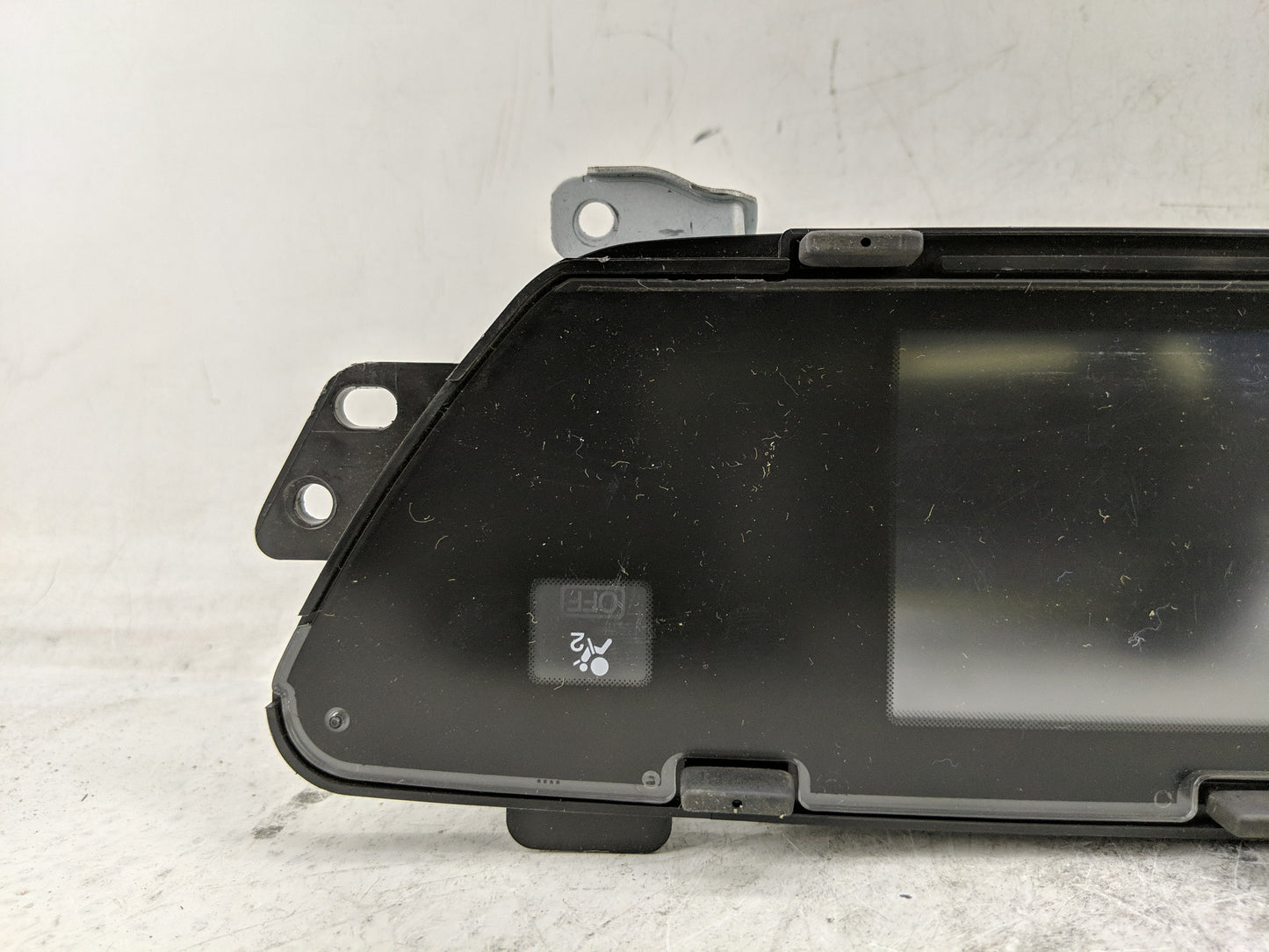 2016 Honda Hr-V Radio AM FM Cd Player Receiver Replacement Fits OEM Used Auto Parts - Oemusedautoparts1.com