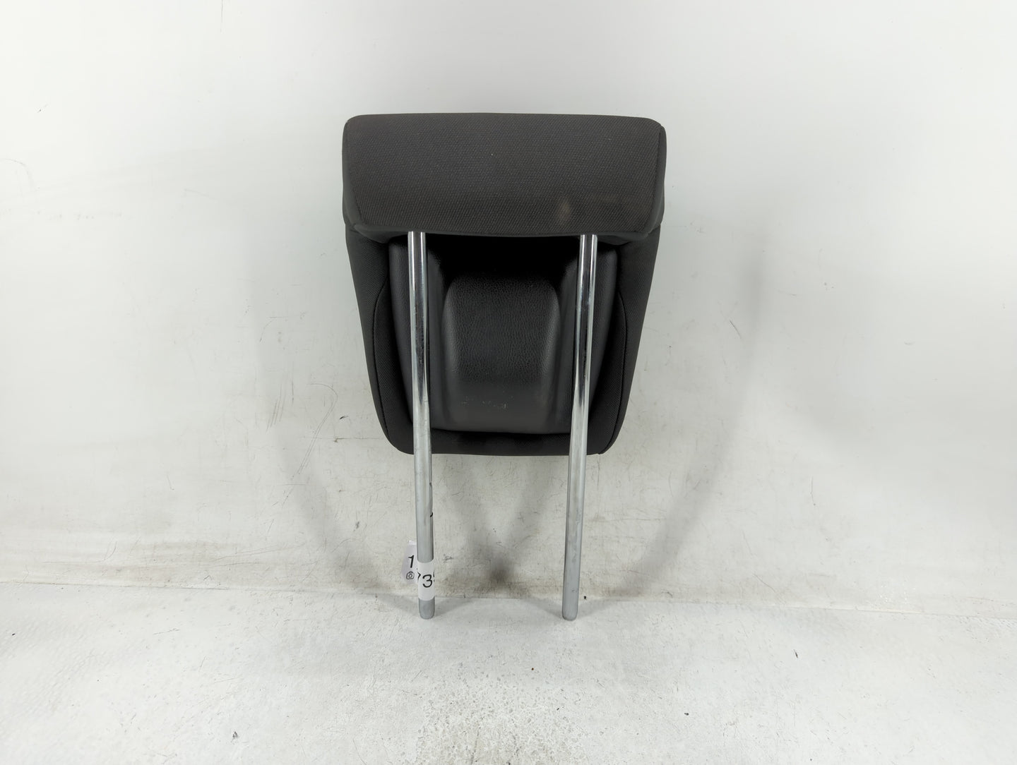 2016 Honda Hr-V Headrest Head Rest Front Driver Passenger Seat Fits OEM Used Auto Parts - Oemusedautoparts1.com