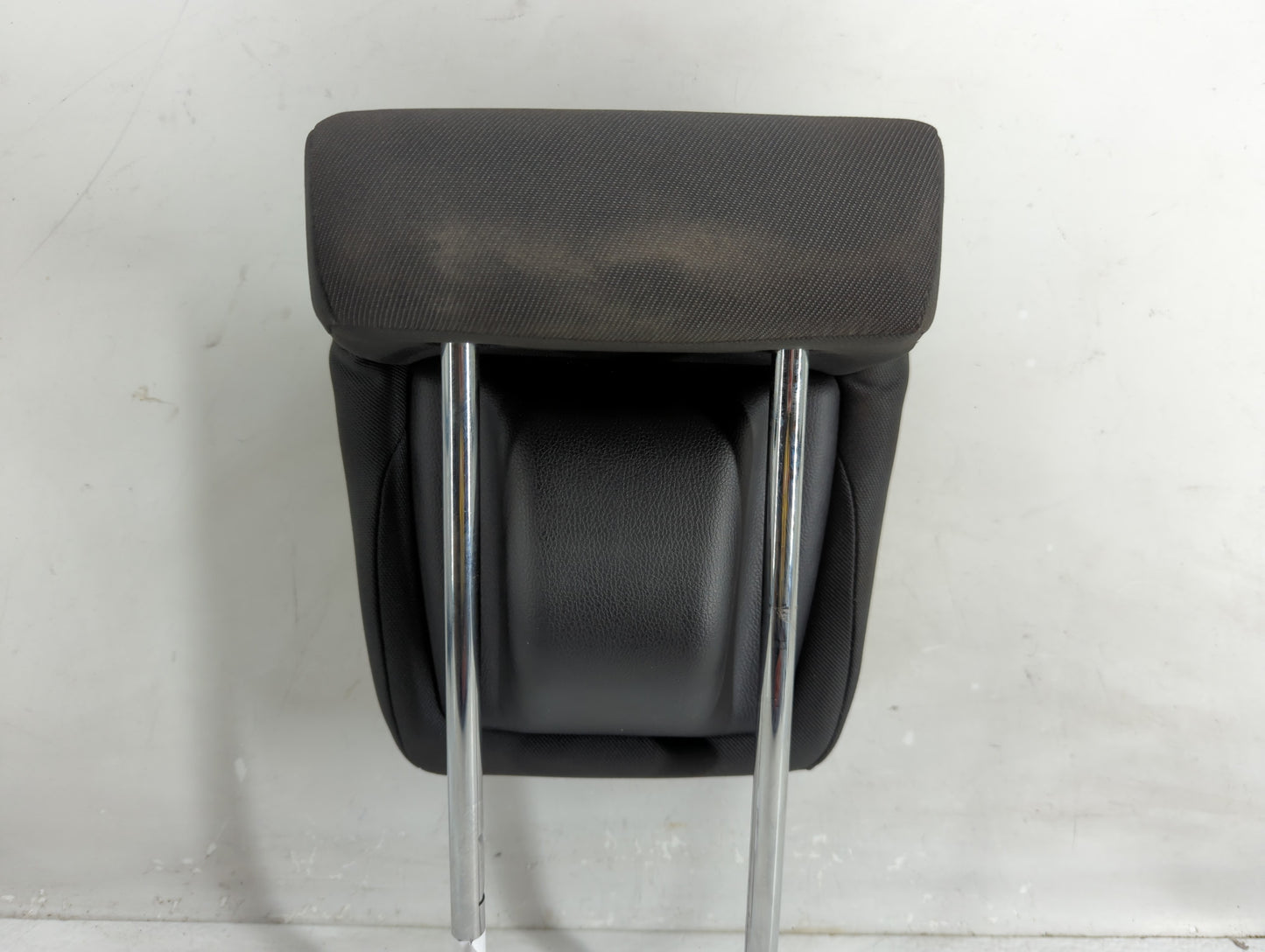 2016 Honda Hr-V Headrest Head Rest Rear Seat Fits OEM Used Auto Parts - Oemusedautoparts1.com