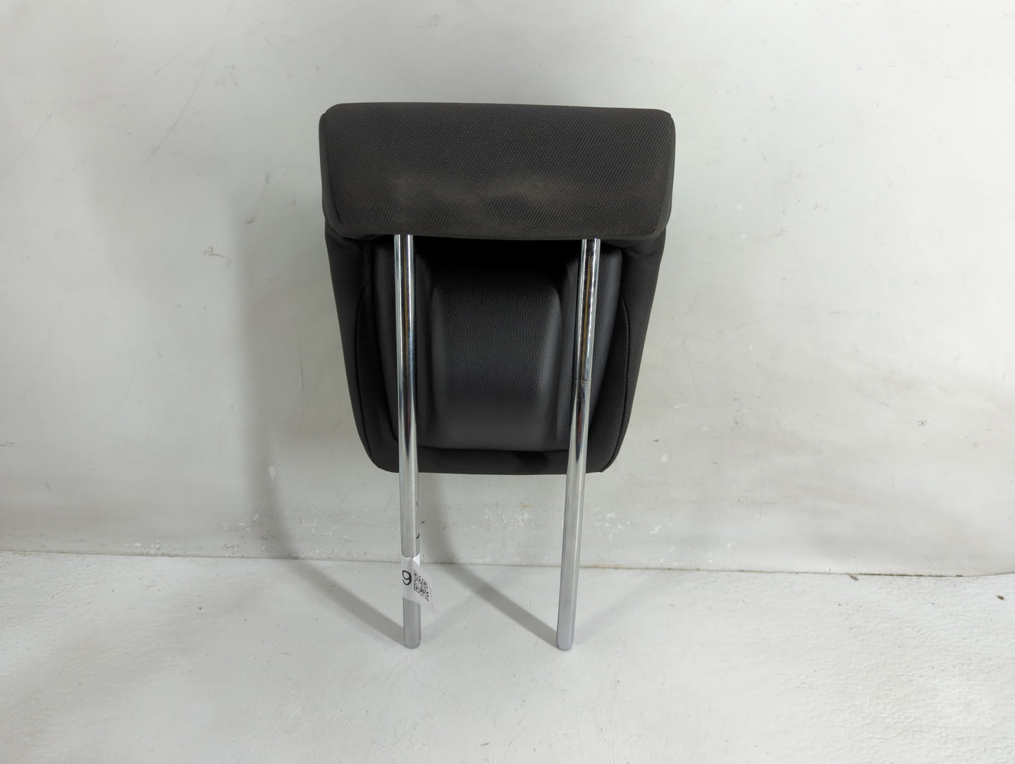 2016 Honda Hr-V Headrest Head Rest Rear Seat Fits OEM Used Auto Parts - Oemusedautoparts1.com