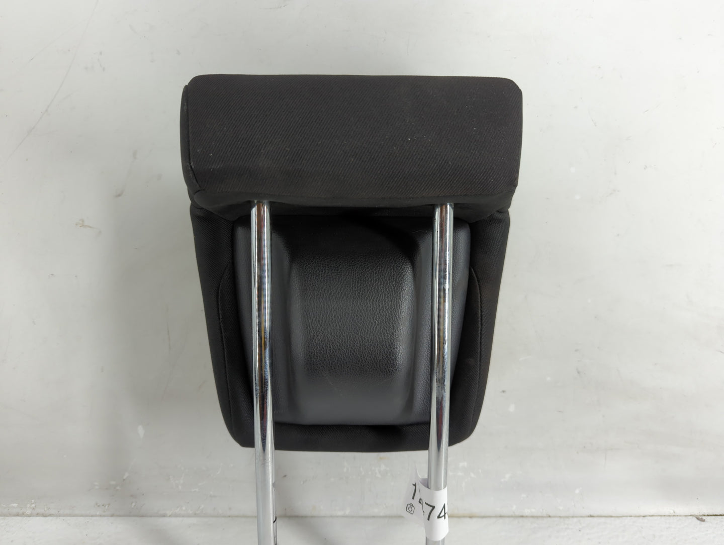 2016 Honda Hr-V Headrest Head Rest Rear Seat Fits OEM Used Auto Parts - Oemusedautoparts1.com