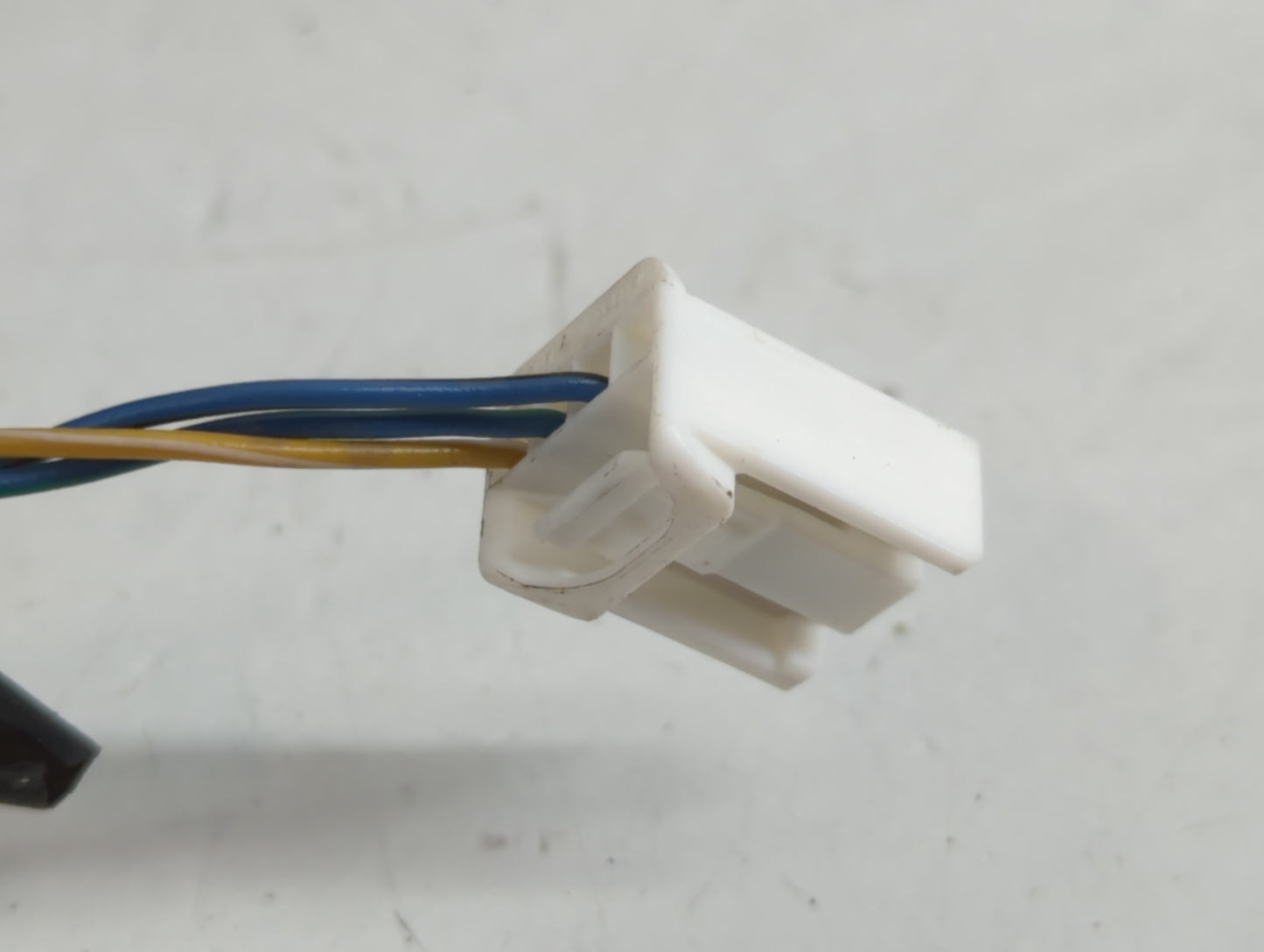 2016 Honda Hr-V Side Mirror Replacement Passenger Right View Door Mirror Fits OEM Used Auto Parts - Oemusedautoparts1.com