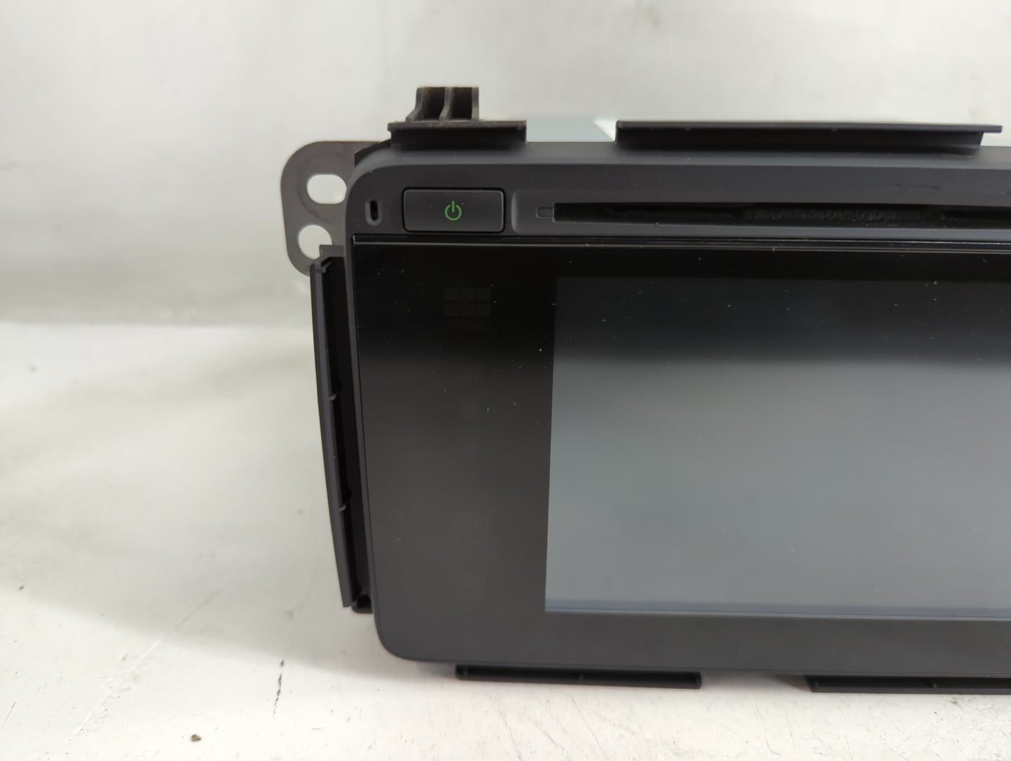 2016 Honda Hr-V Radio AM FM Cd Player Receiver Replacement P/N:39100-T7W-A014-M1 Fits OEM Used Auto Parts - Oemusedautoparts