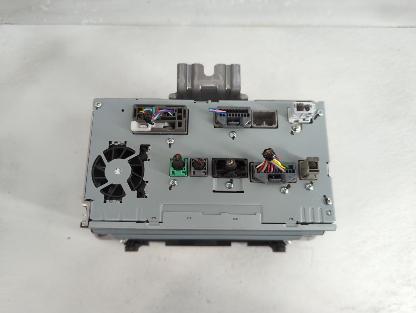2016 Honda Hr-V Radio AM FM Cd Player Receiver Replacement P/N:39100-T7W-A014-M1 Fits OEM Used Auto Parts - Oemusedautoparts