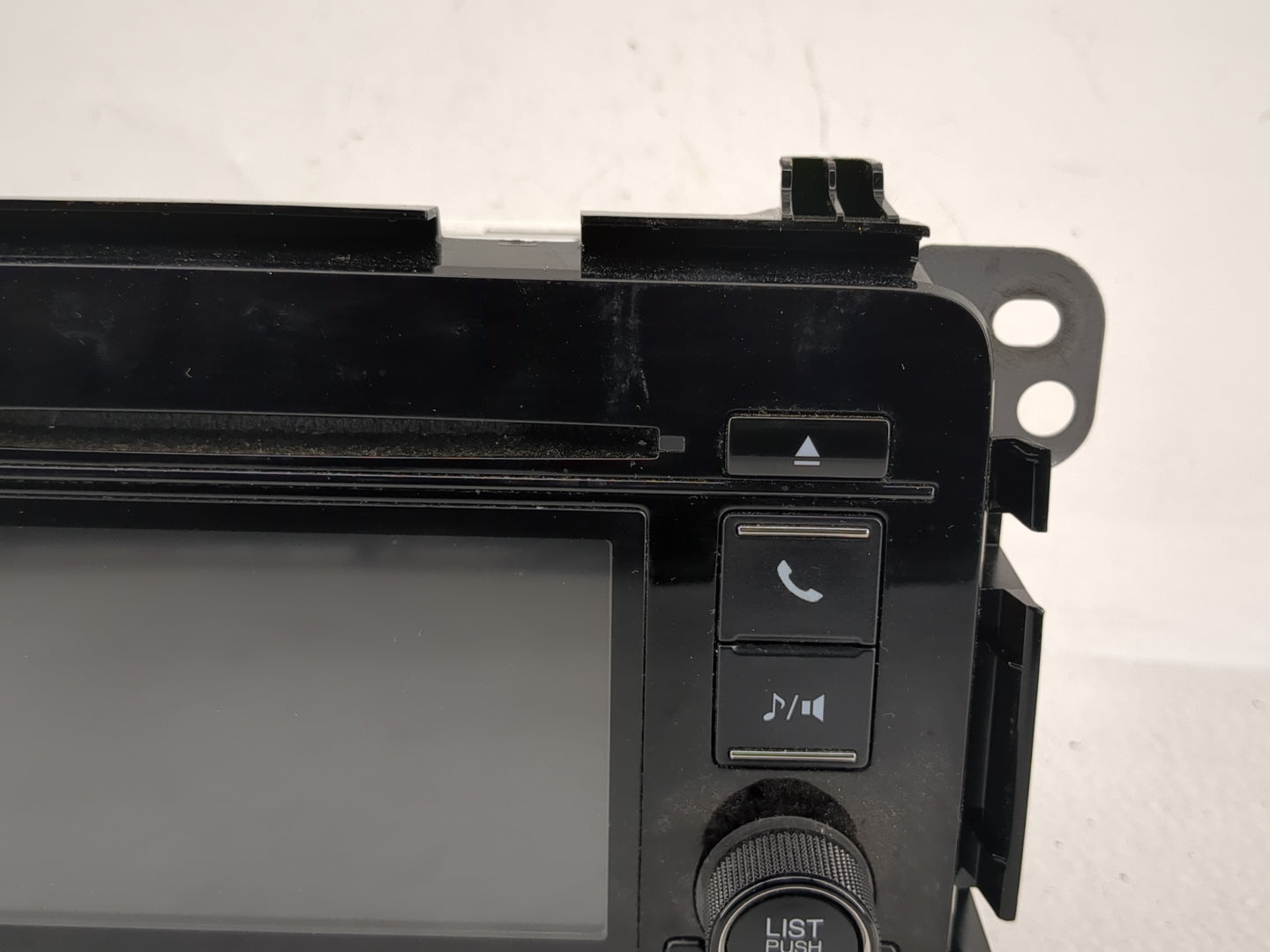2016 Honda Hr-V Radio AM FM Cd Player Receiver Replacement P/N:39100-T7W-A710-M1 Fits OEM Used Auto Parts - Oemusedautoparts