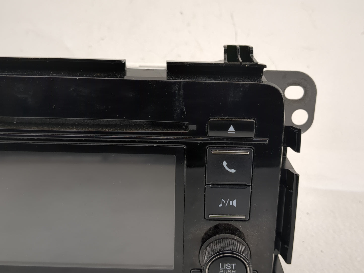 2016 Honda Hr-V Radio AM FM Cd Player Receiver Replacement P/N:39100-T7W-A710-M1 Fits OEM Used Auto Parts - Oemusedautoparts