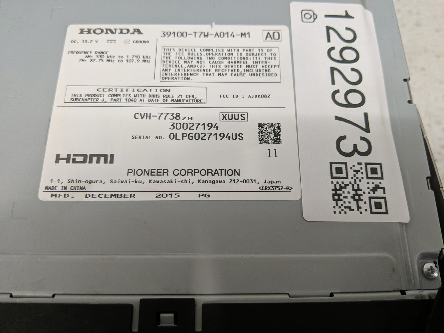 2016 Honda Hr-V Radio AM FM Cd Player Receiver Replacement P/N:39100-T7W-A014-M1 Fits OEM Used Auto Parts - Oemusedautoparts