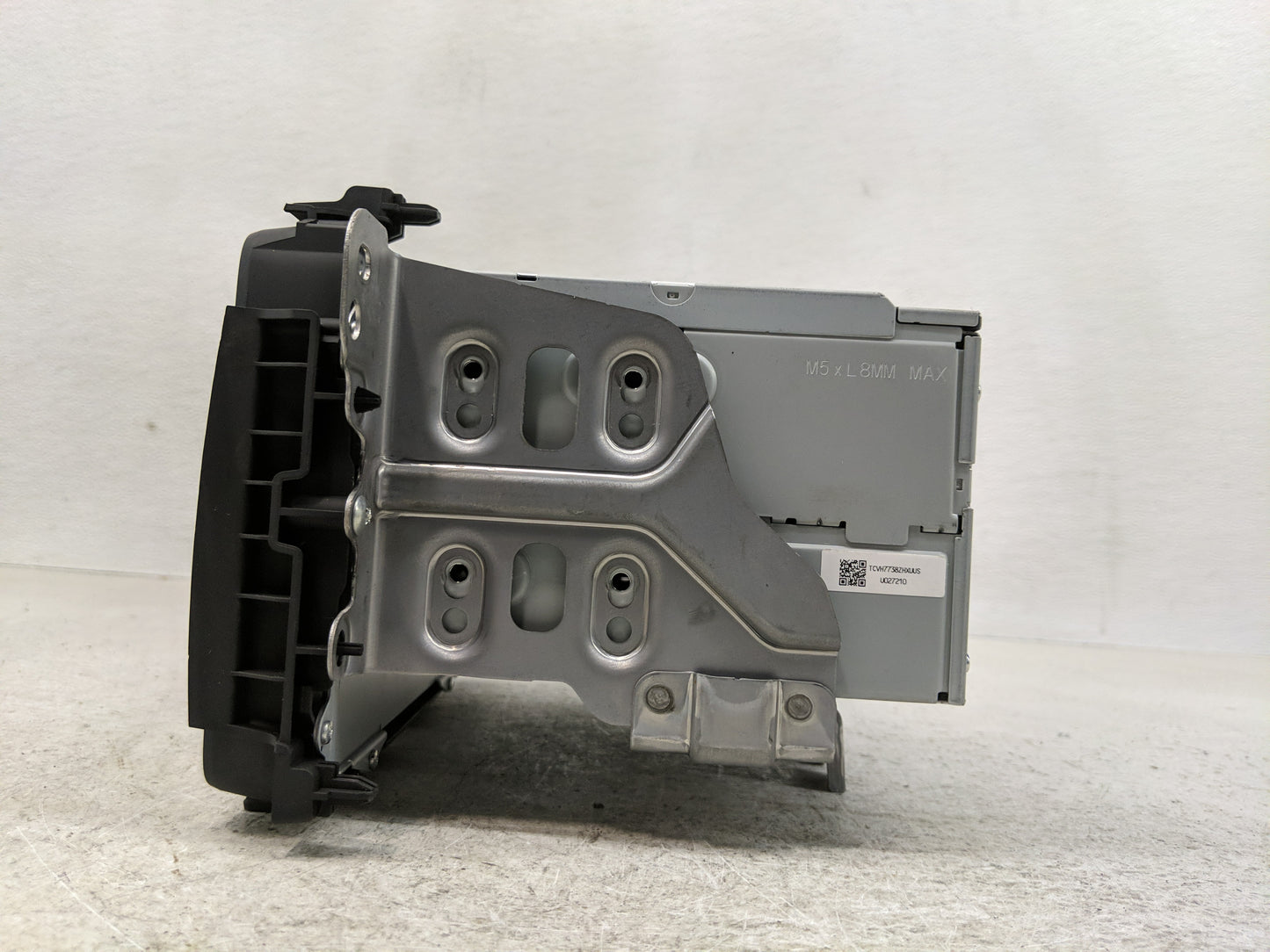 2016 Honda Hr-V Radio AM FM Cd Player Receiver Replacement P/N:39100-T7W-A014-M1 Fits OEM Used Auto Parts - Oemusedautoparts