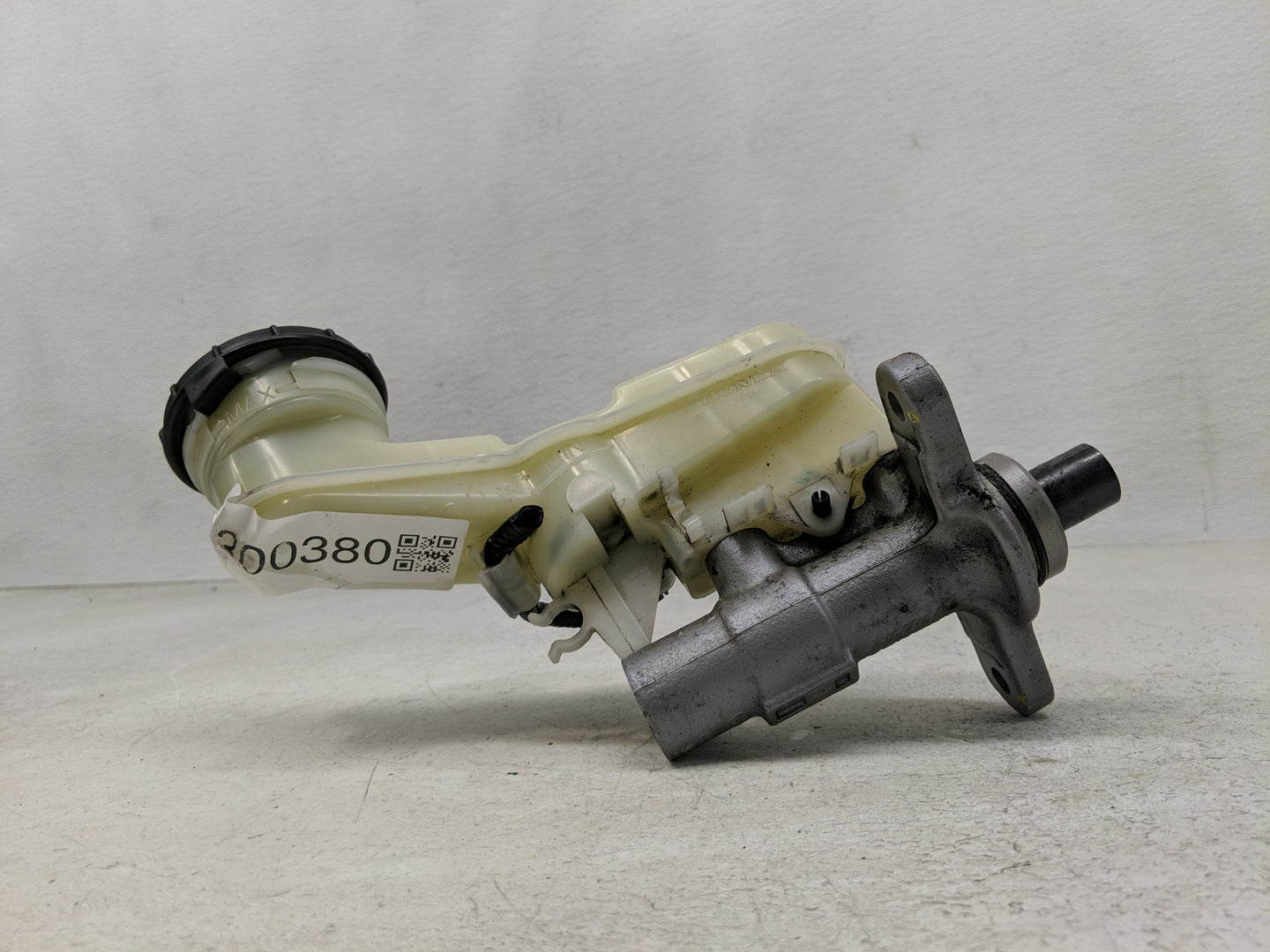 2016-2022 Honda Hr-v Brake Master Cylinder 1300380 - Oemusedautoparts1.com