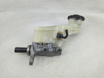 compare product 2016-2022 Honda Hr-v Brake Master Cylinder 1312494