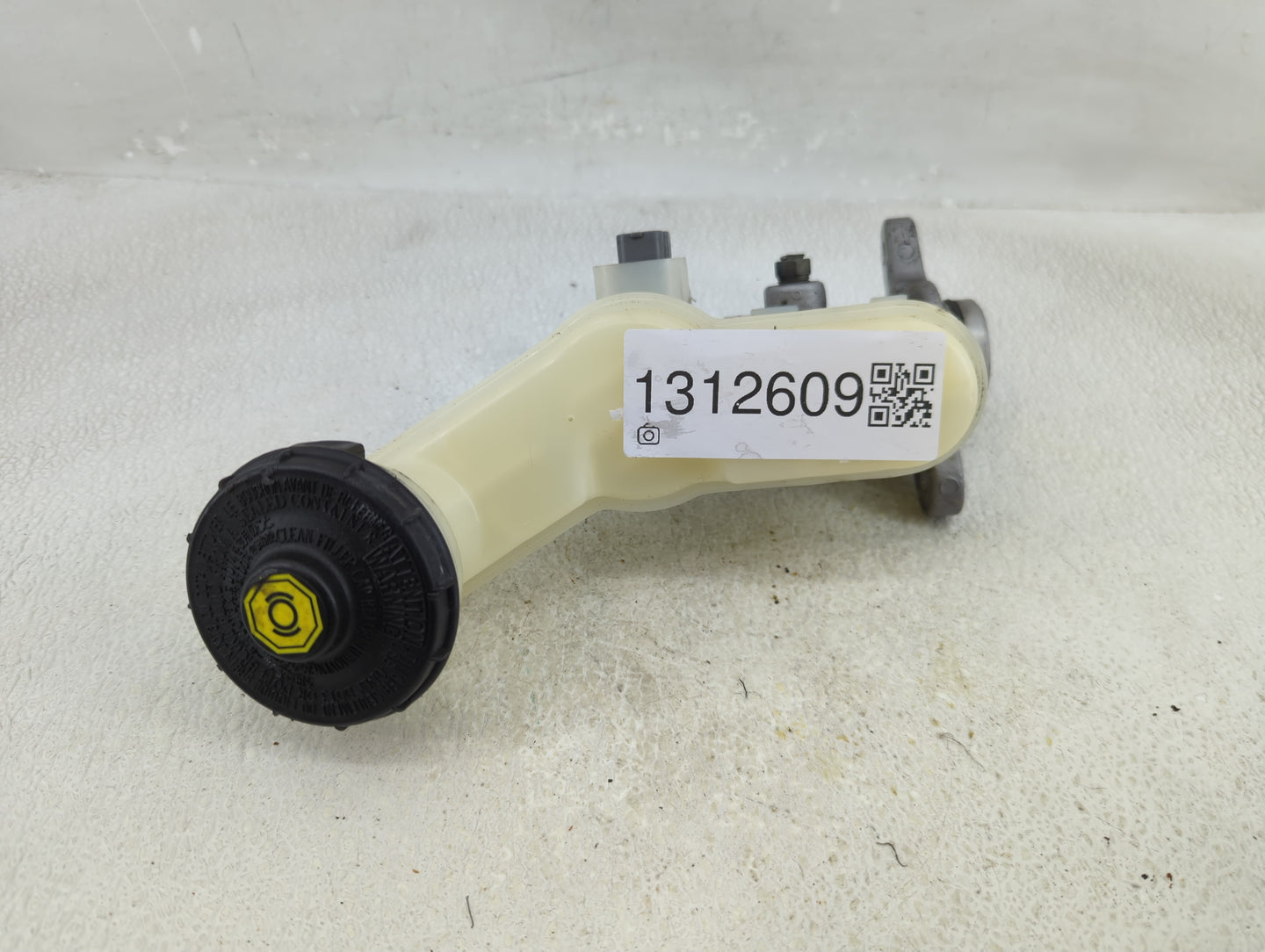 2016-2022 Honda Hr-v Brake Master Cylinder 1312609 - Oemusedautoparts1.com