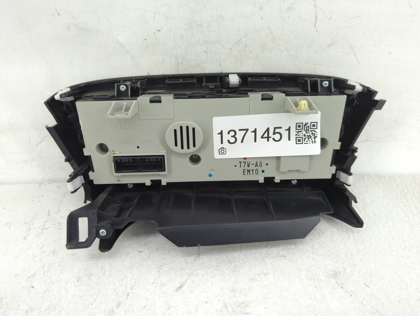 2016-2022 Honda Hr-V Climate Control Module Temperature AC/Heater Replacement P/N:T7W-A8 Fits OEM Used Auto Parts - Oemuseda