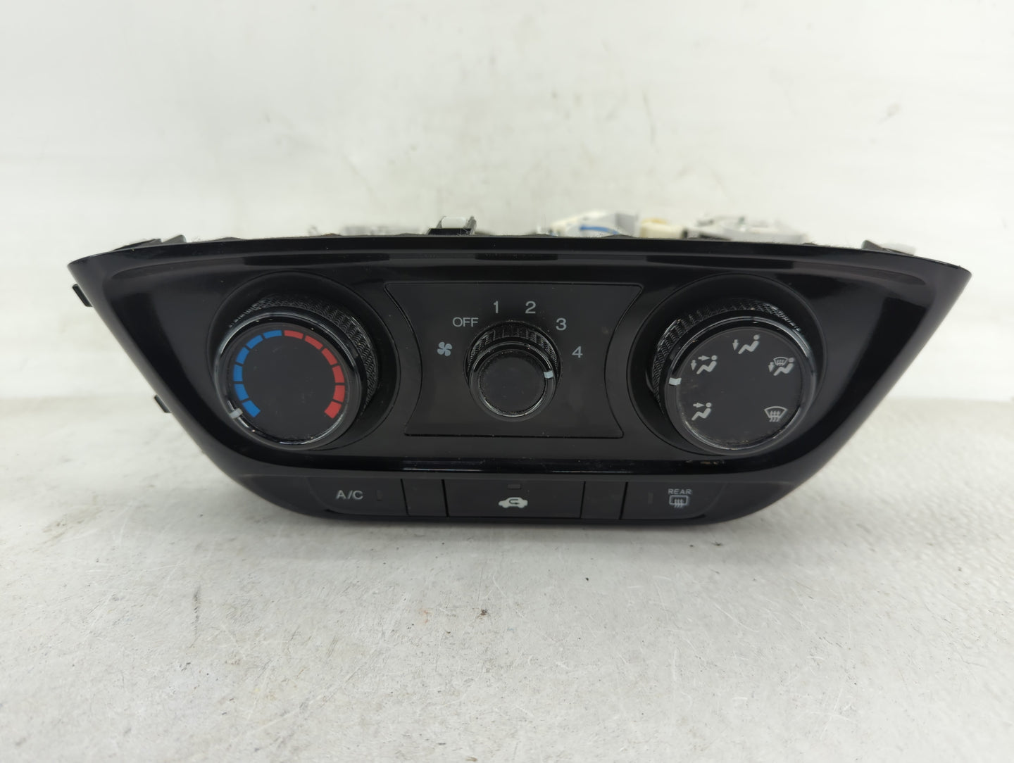 2016-2022 Honda Hr-V Climate Control Module Temperature AC/Heater Replacement P/N:L5609-40-01 Fits OEM Used Auto Parts - Oem