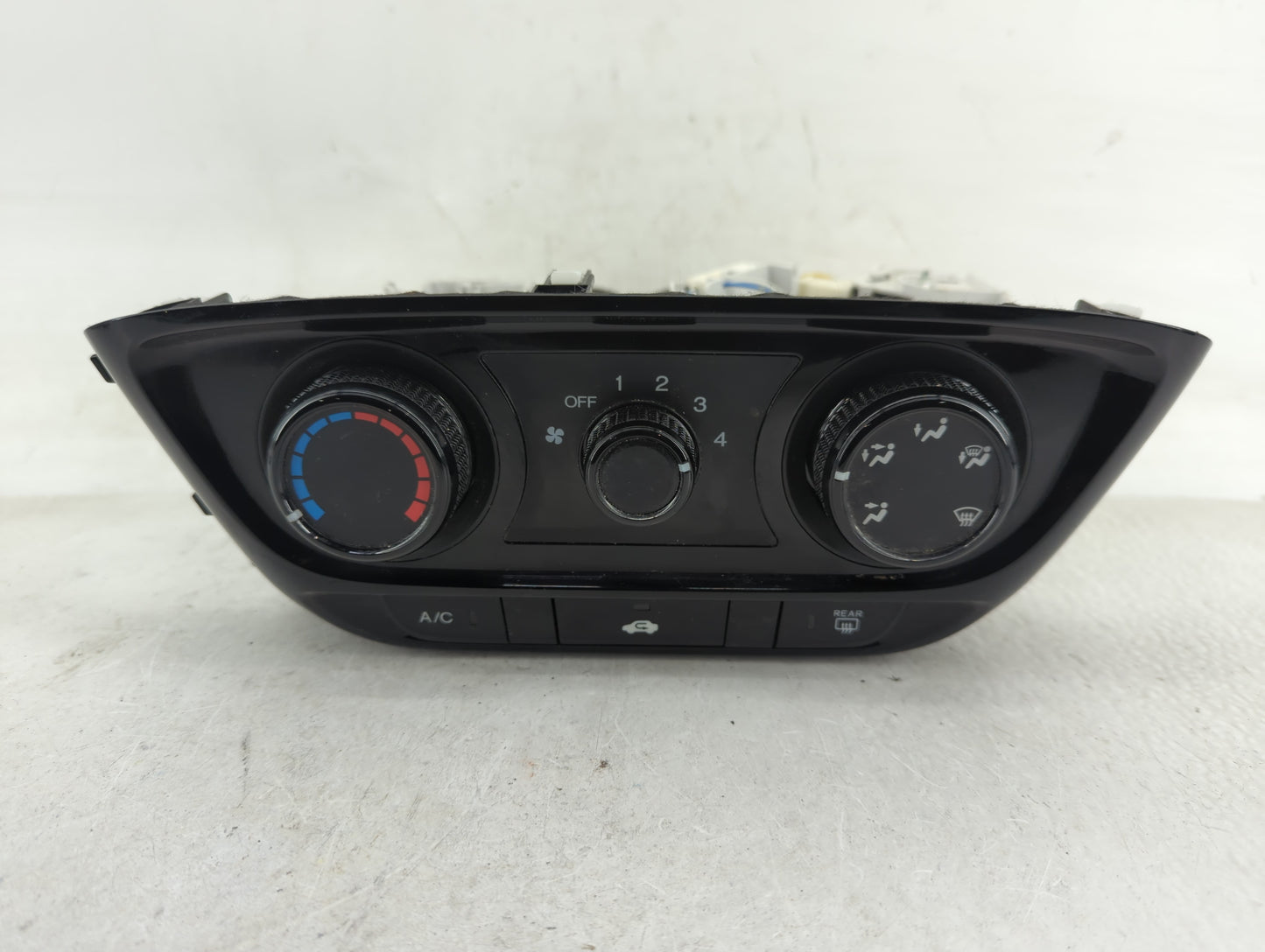 2016-2022 Honda Hr-V Climate Control Module Temperature AC/Heater Replacement P/N:L5609-40-01 Fits OEM Used Auto Parts - Oem