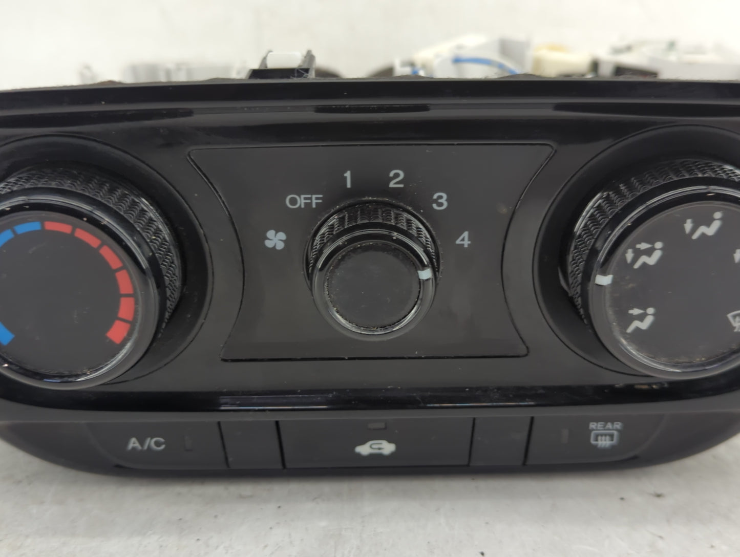 2016-2022 Honda Hr-V Climate Control Module Temperature AC/Heater Replacement P/N:L5609-40-01 Fits OEM Used Auto Parts - Oem