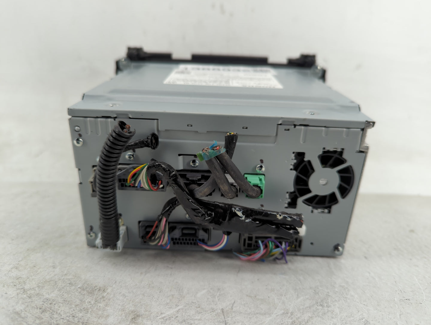 2016 Honda Hr-V Radio AM FM Cd Player Receiver Replacement P/N:39100-T7W-A520-M1 Fits OEM Used Auto Parts - Oemusedautoparts