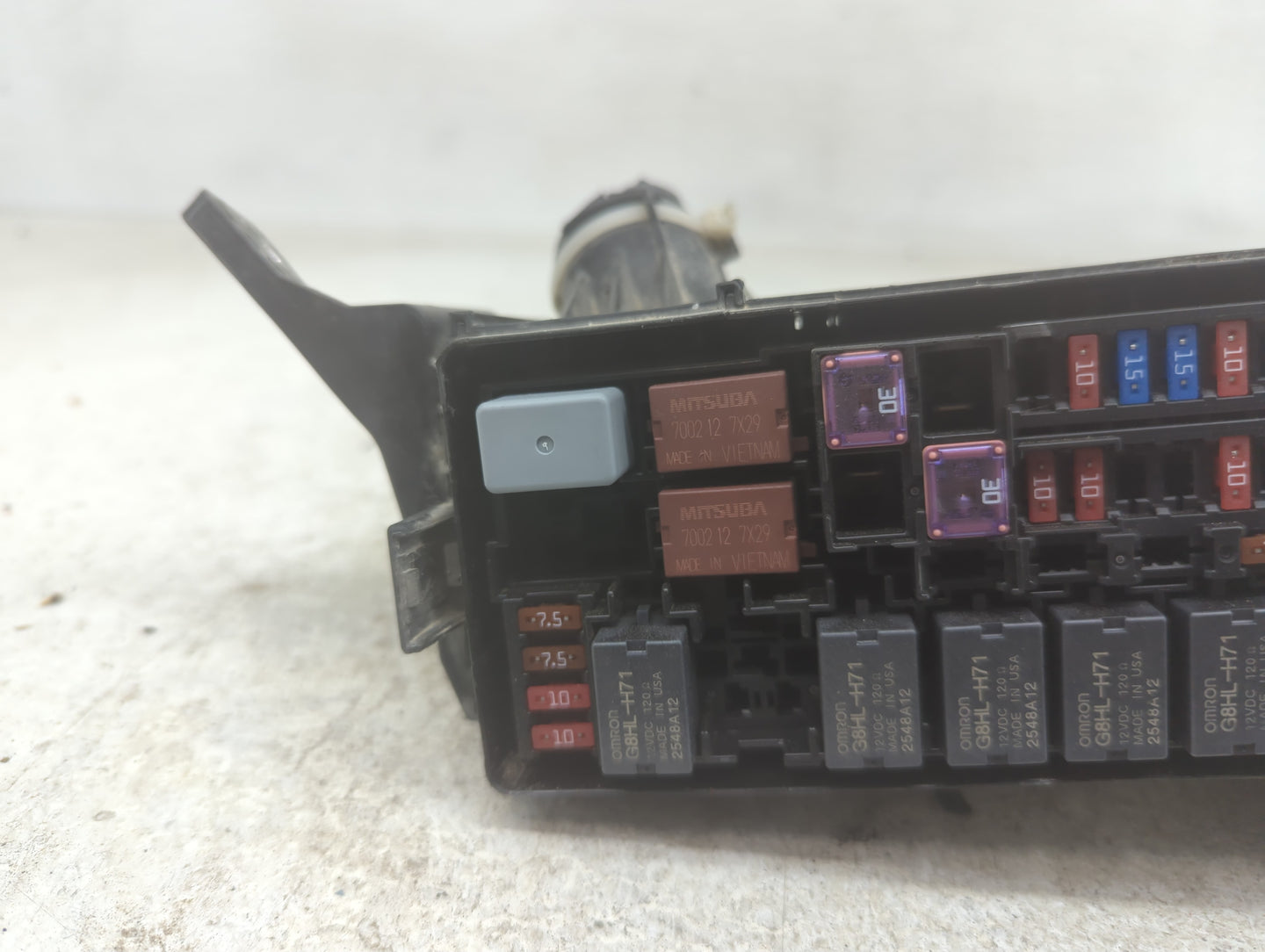 2016-2018 Honda Hr-V Fusebox Fuse Box Panel Relay Module P/N:32120-T7S-A11 Fits Fits 2016 2017 2018 OEM Used Auto Parts - Oe