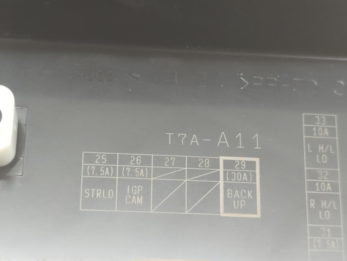 2016-2018 Honda Hr-V Fusebox Fuse Box Panel Relay Module P/N:32120-T7S-A11 Fits Fits 2016 2017 2018 OEM Used Auto Parts - Oe
