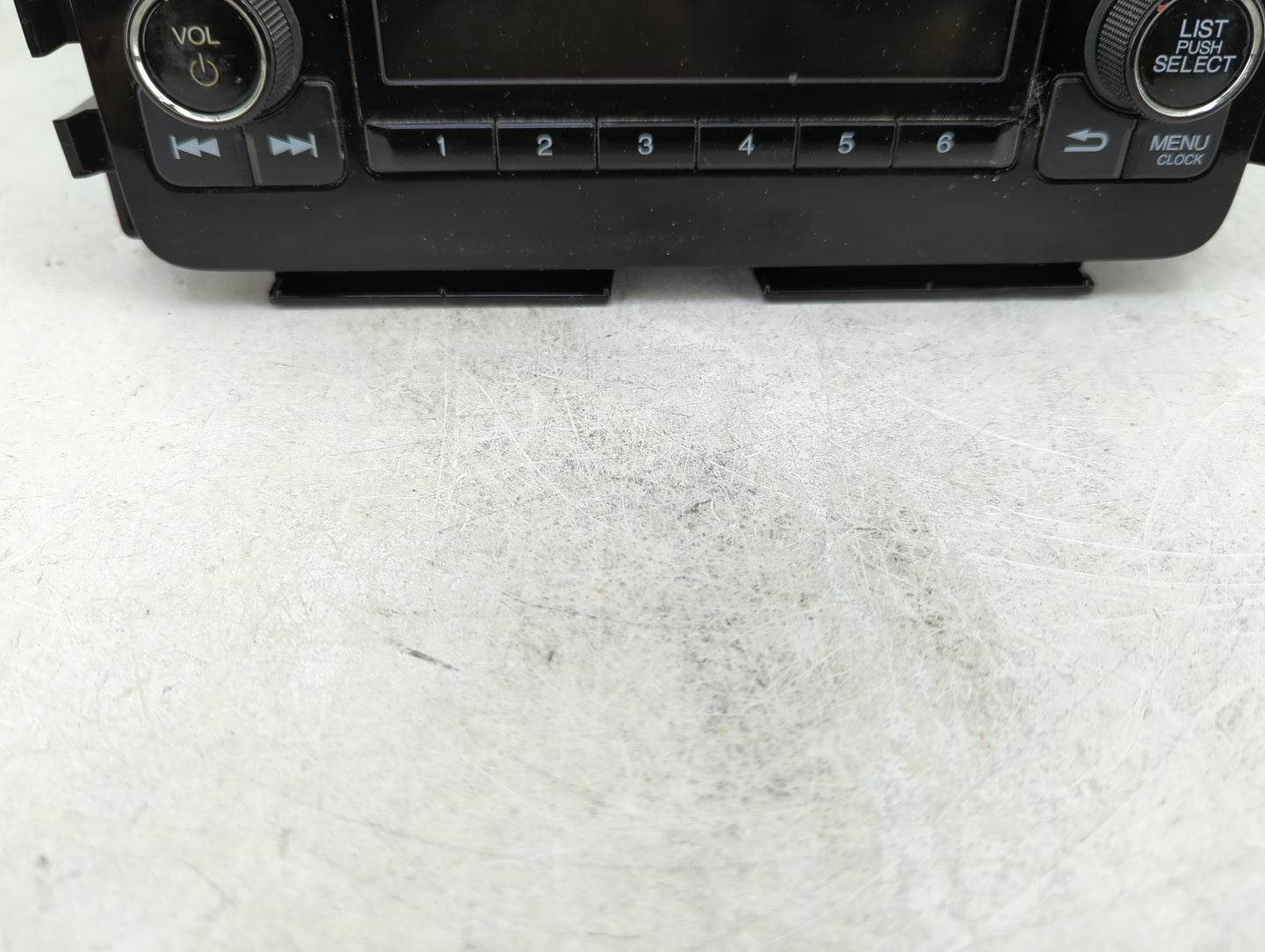 2016 Honda Hr-V Radio AM FM Cd Player Receiver Replacement P/N:39100-T7W-A710-M1 Fits OEM Used Auto Parts - Oemusedautoparts